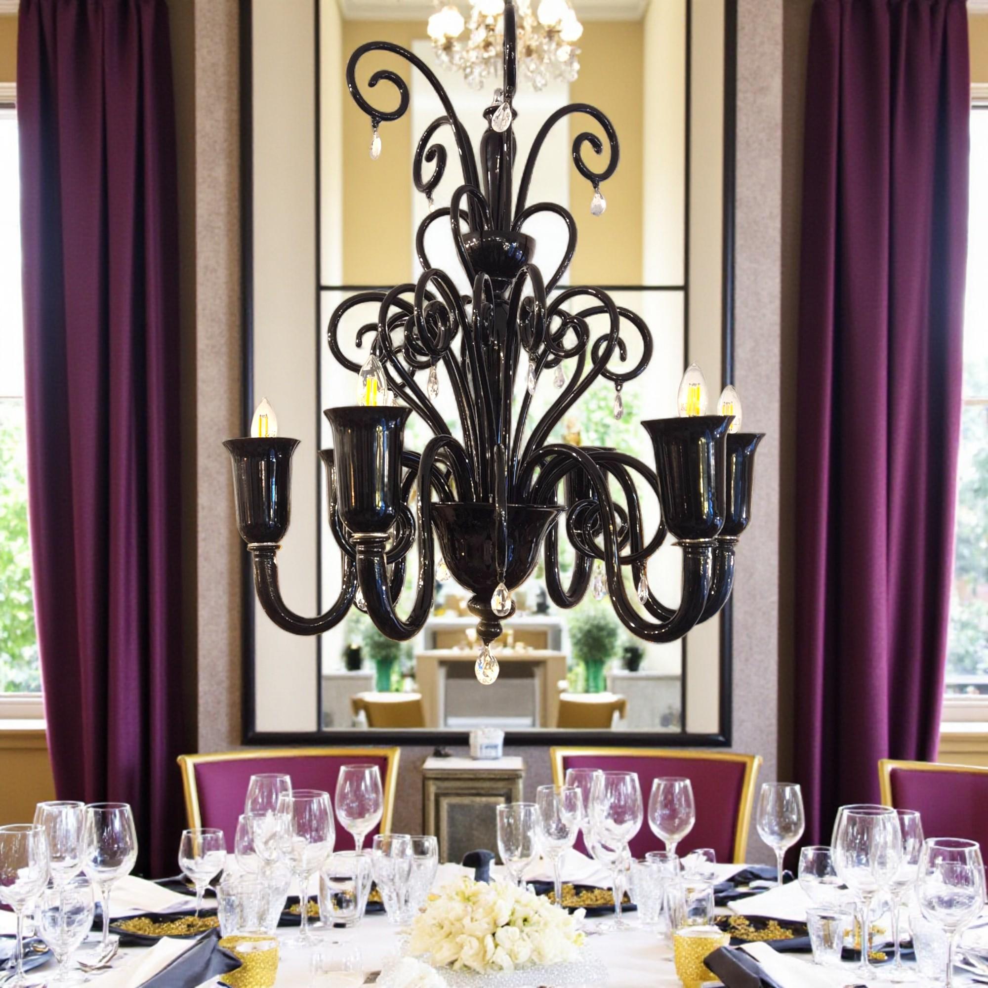 italien Lustre à 6 lumières en verre noir de Murano, par Gianni & Loris Signoretto pour Fendi en vente