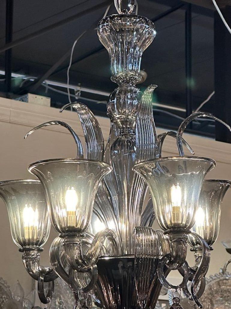 Murano Schwarzglas-Kronleuchter im Zustand „Gut“ im Angebot in Dallas, TX