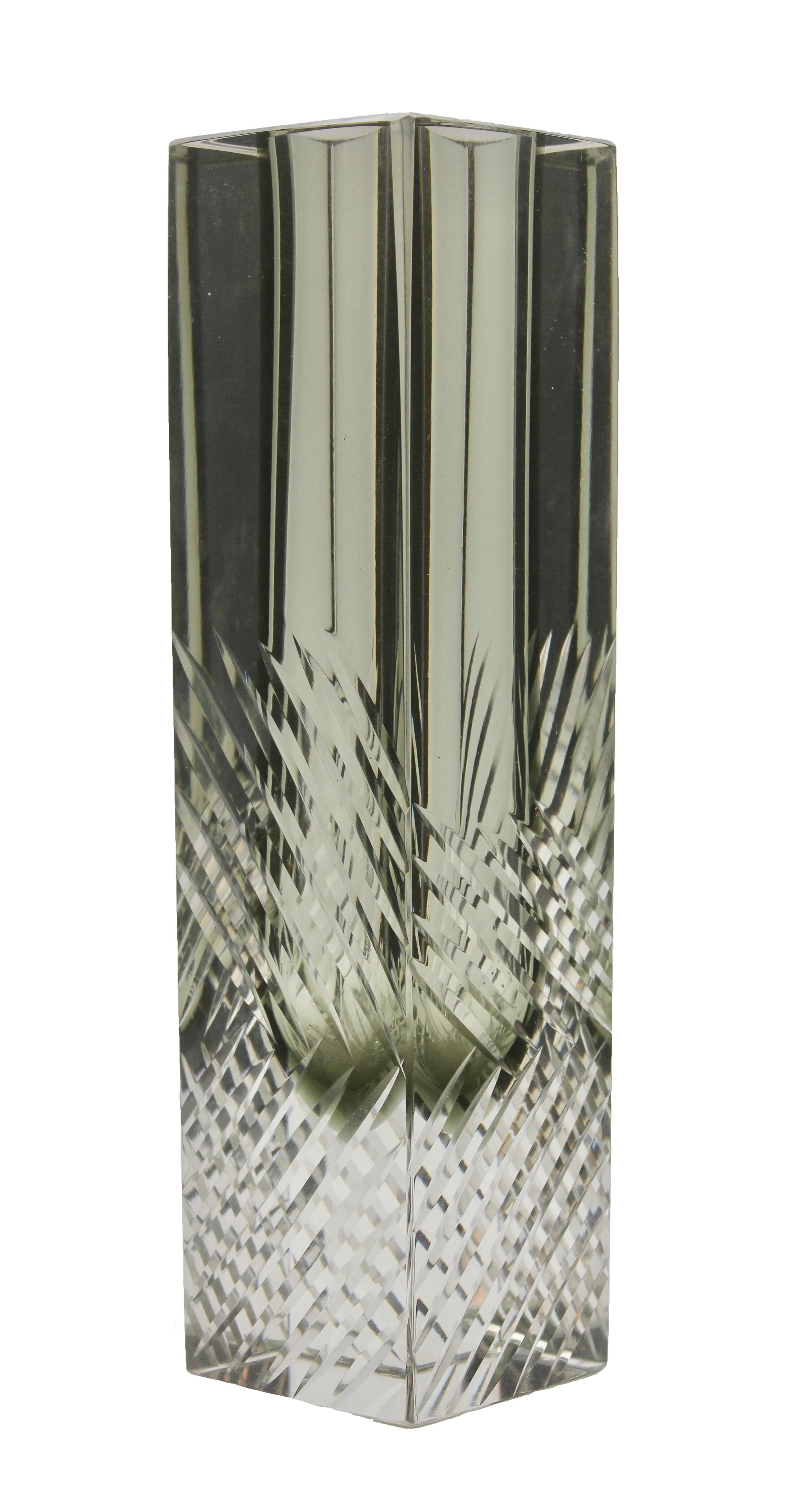 Italian Murano Block Vase in Smokey Anthracite Handcut with Diagonal Lines For Sale