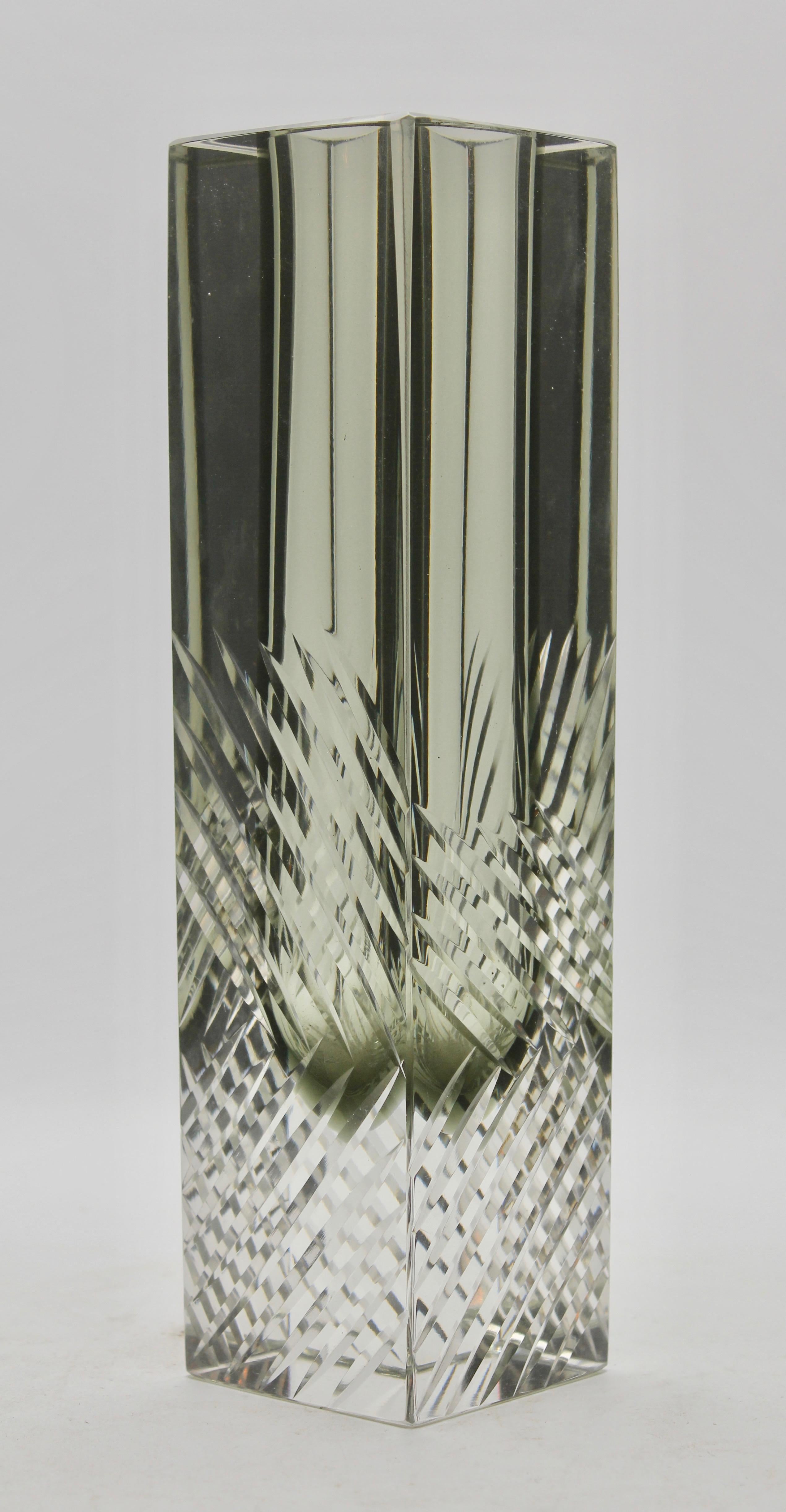 Faceted Murano Block Vase in Smokey Anthracite Handcut with Diagonal Lines For Sale