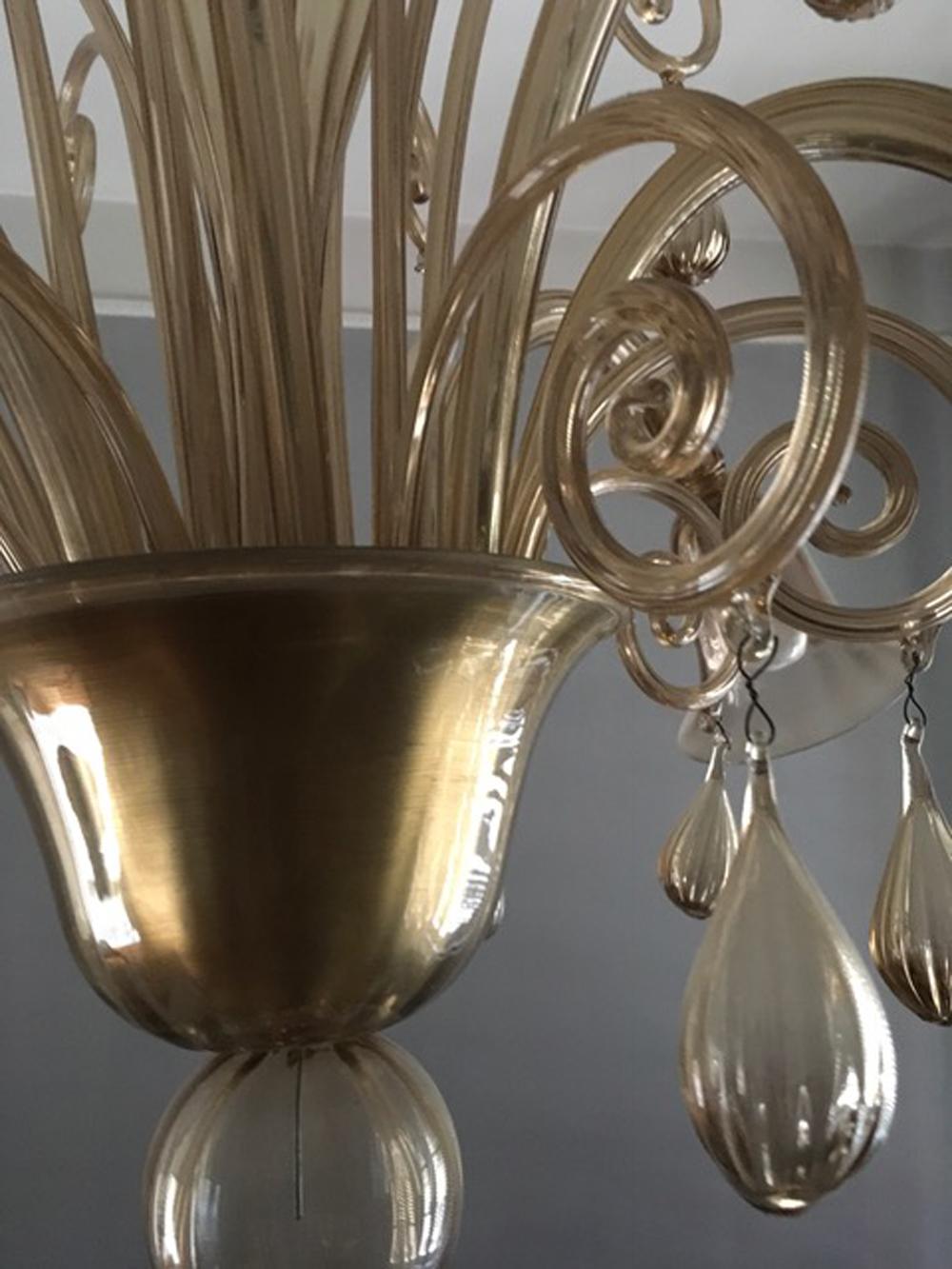 Italy 1960 Murano Venezia Blown Glass Chandelier 8 Lights For Sale 3