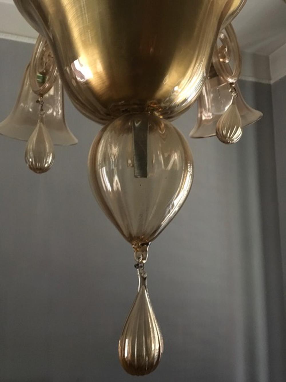 Mid-Century Modern Italy 1960 Murano Venezia Blown Glass Chandelier 8 Lights For Sale