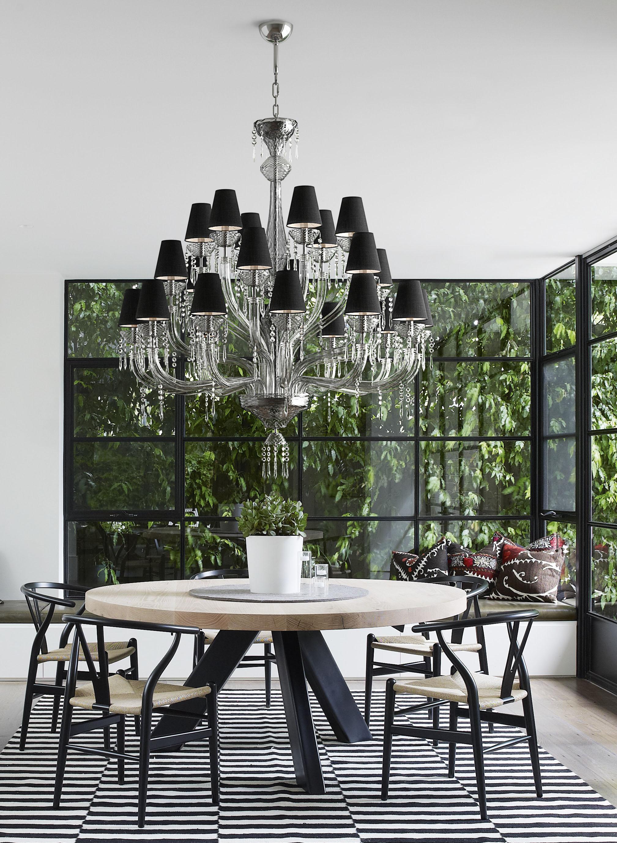 italien Lustre en verre de Murano,  Cristal vénitien noir, Président en vente