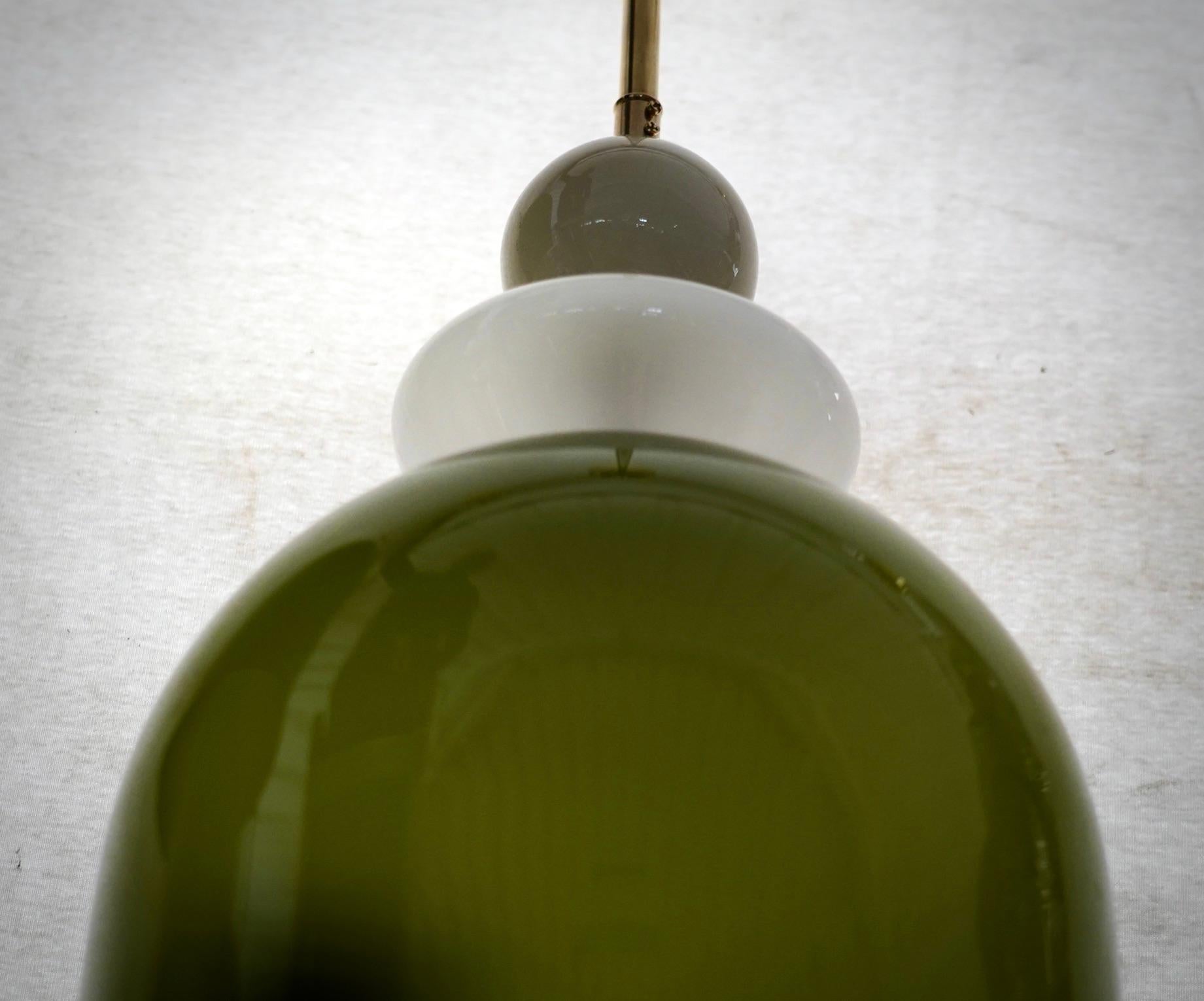Laiton Lanternes du milieu du siècle en verre soufflé de Murano, blanc et vert, 2020 en vente