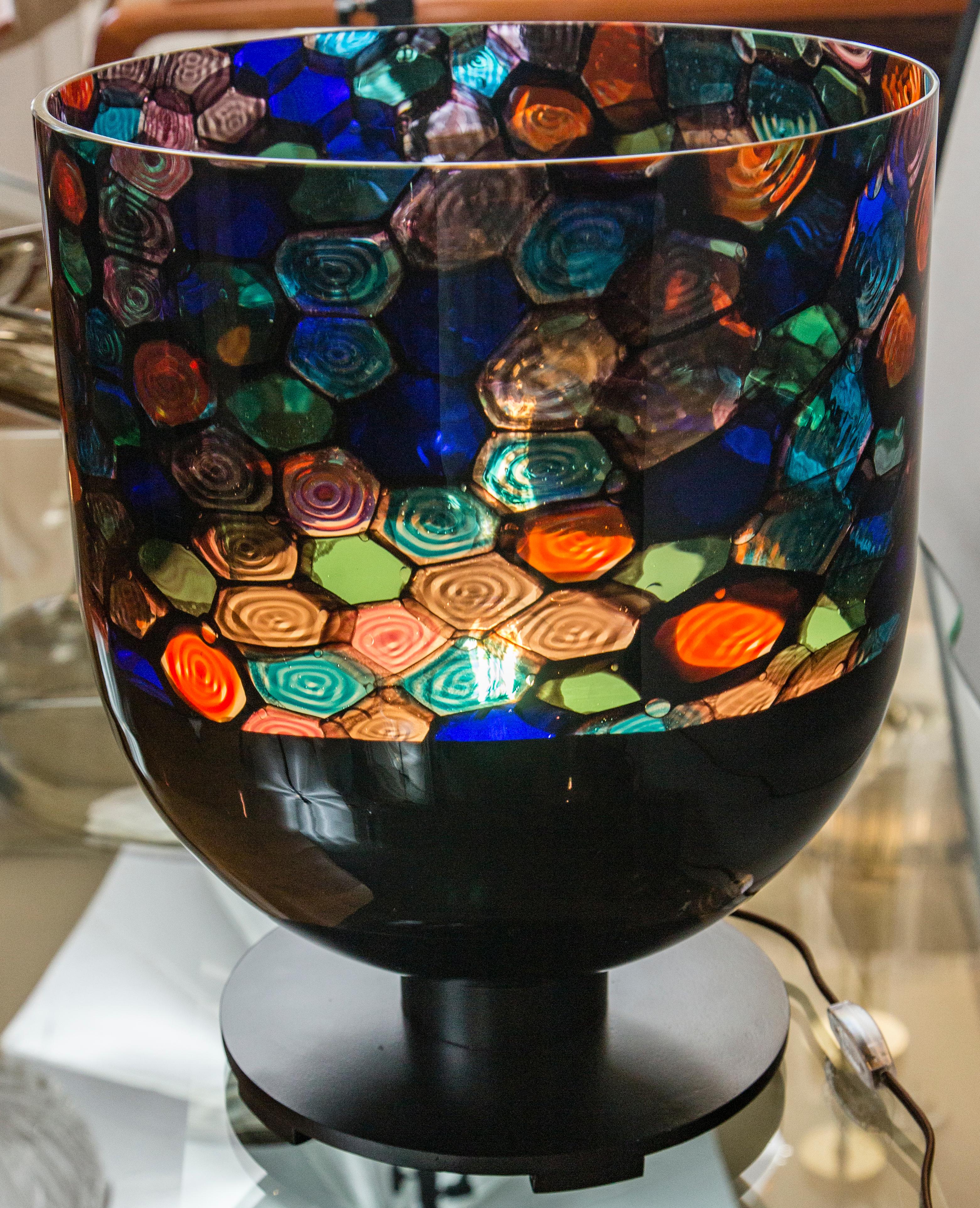 Monumentale mehrfarbige Uplight-Tischlampe von Noti Massari aus dem 20. Jahrhundert (Muranoglas) im Angebot