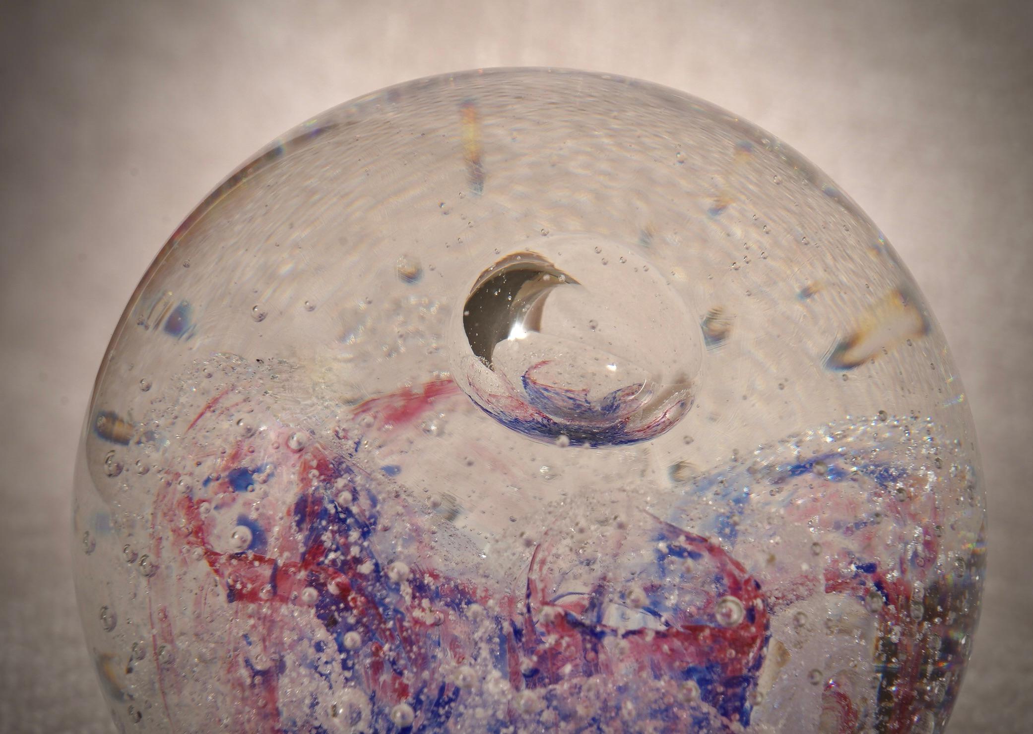 Sphère en verre d'art bleu et rose de Murano, 1980 Bon état - En vente à Roma, Lazio