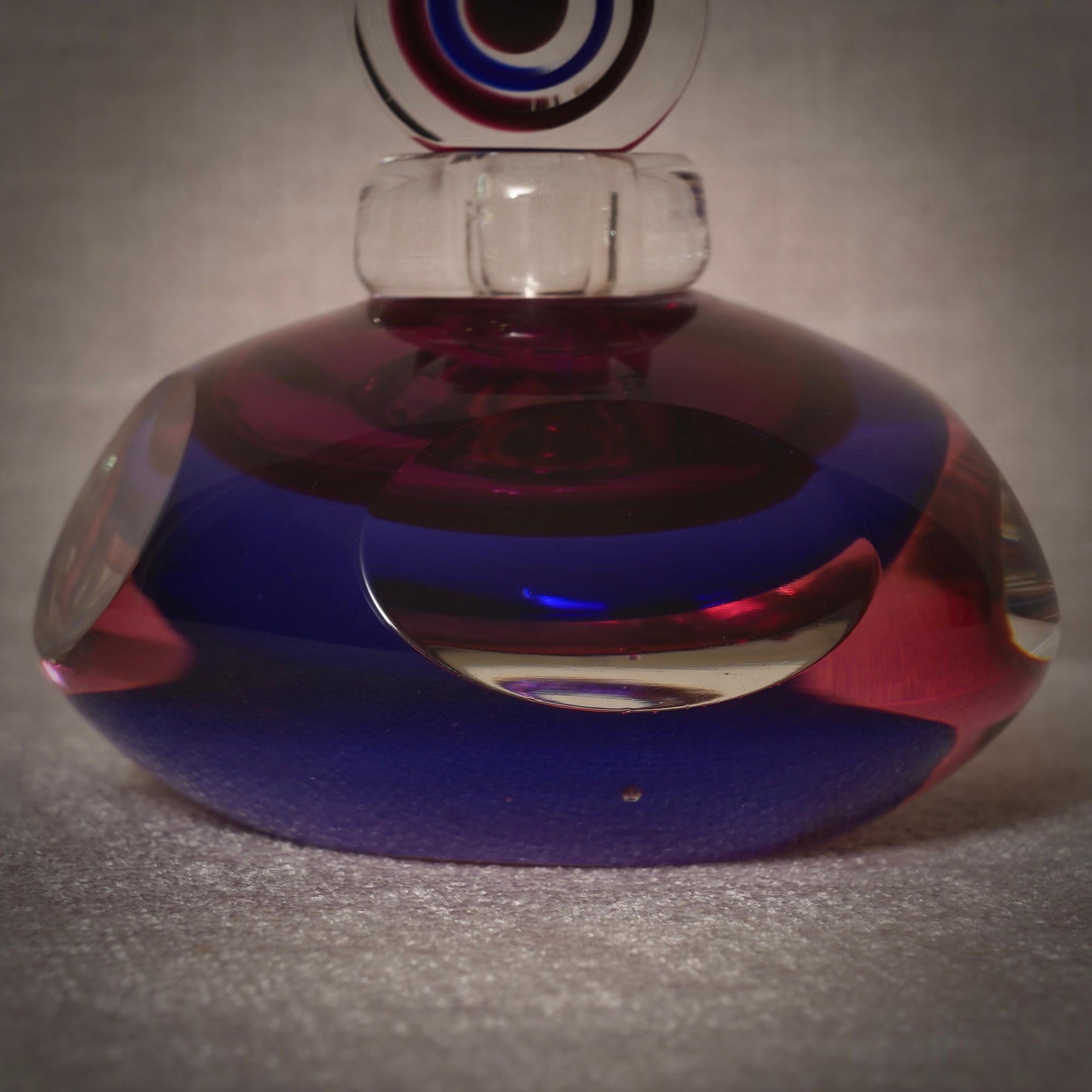 Murano Blau und Rosa Parfümflasche, 1990 (Ende des 20. Jahrhunderts) im Angebot
