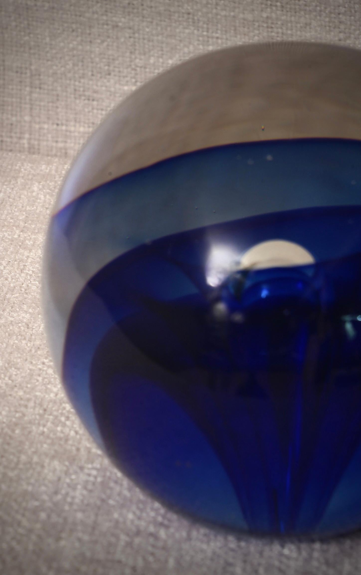 Verre de Murano Sphère en verre d'art de Murano, 1980 en vente