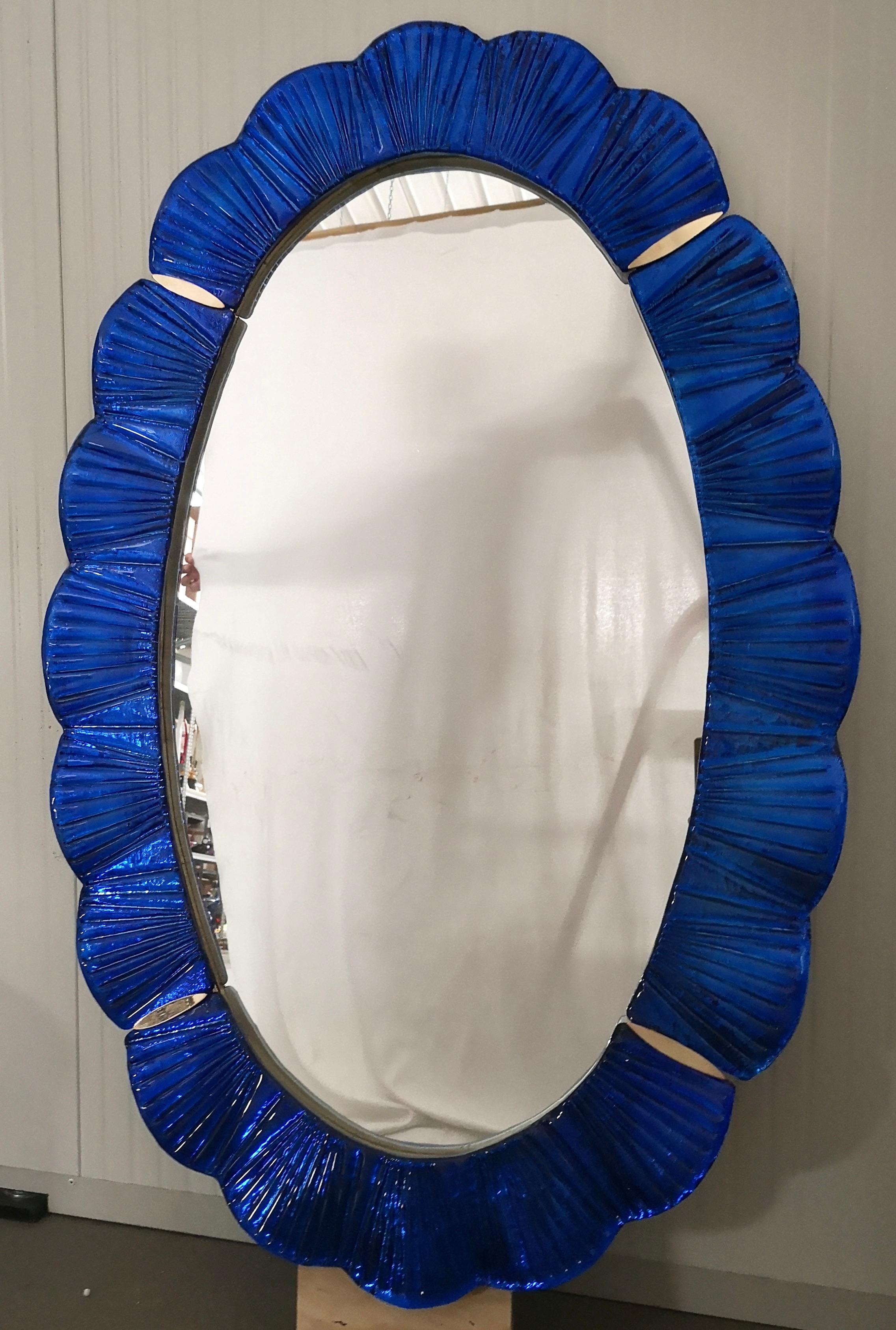 Murano Blu Glass and Brass Wall Mirror, 1990 In Good Condition For Sale In Rome, IT