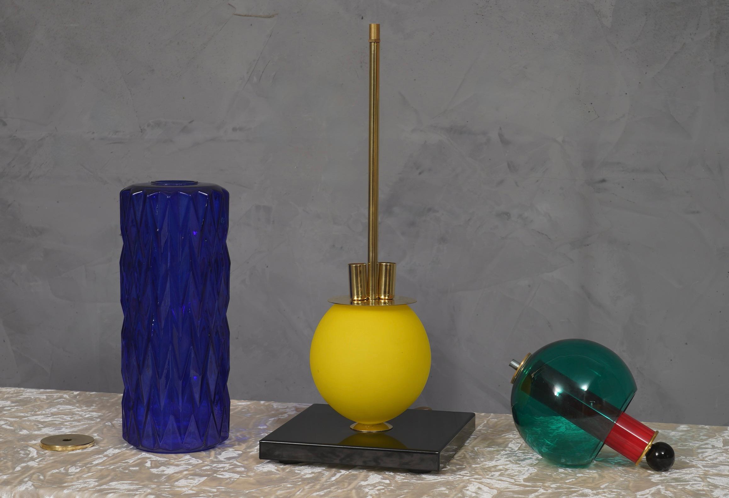 Murano Blu Yellow Green Red Art Glass and Brass Midcentury Table Lamp, 1990 For Sale 3