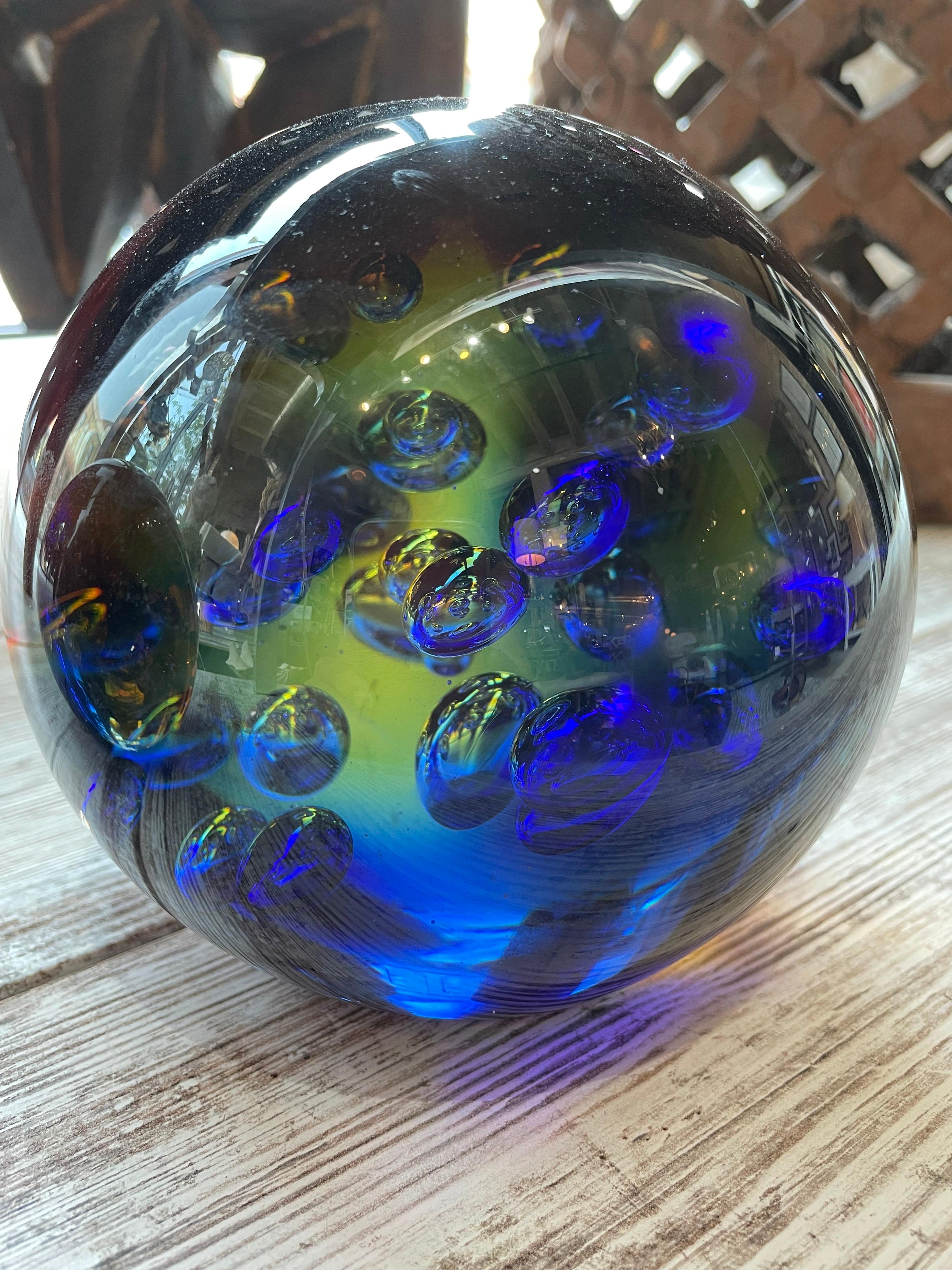 Verre de Murano Presse-papier à bulles contrôlées bleu et ambre de Murano par Galaxy D'Arte en vente