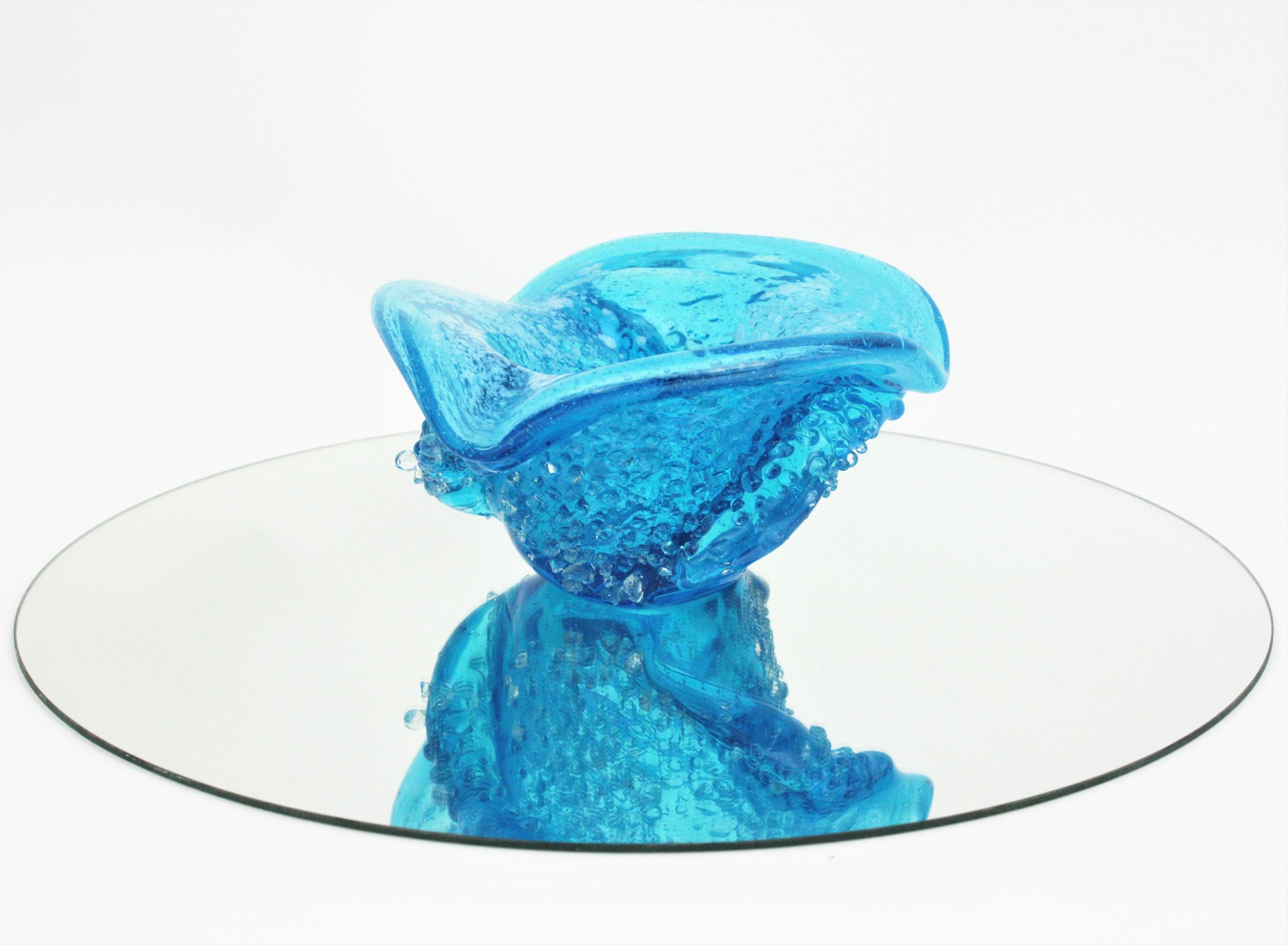 Bol de centre de table en verre d'art bleu de Murano avec gouttes de verre transparent appliquées en vente 2