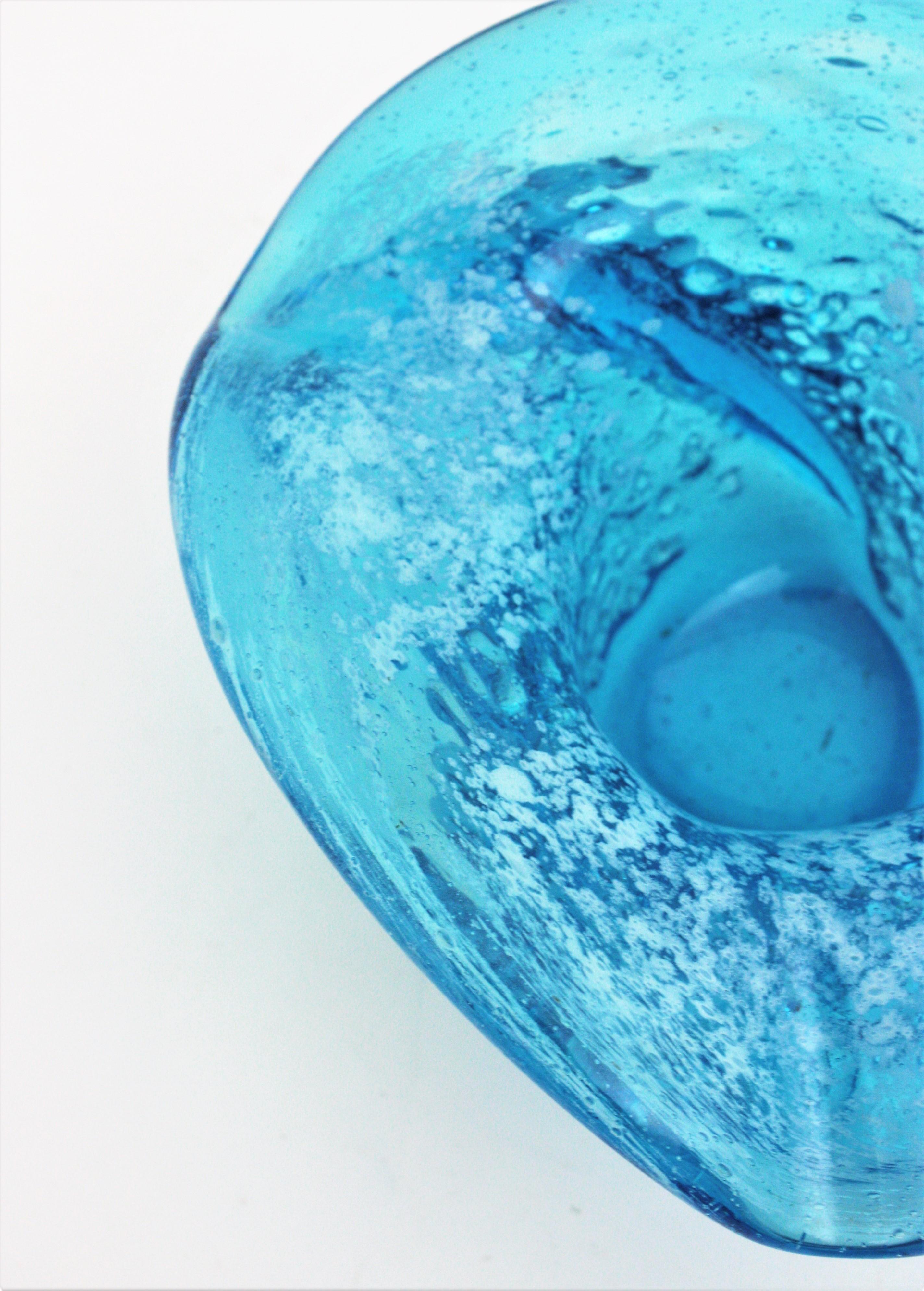 Tafelaufsatz Schale aus blauem Muranoglas mit aufgesetzten Klarglastropfen im Angebot 8