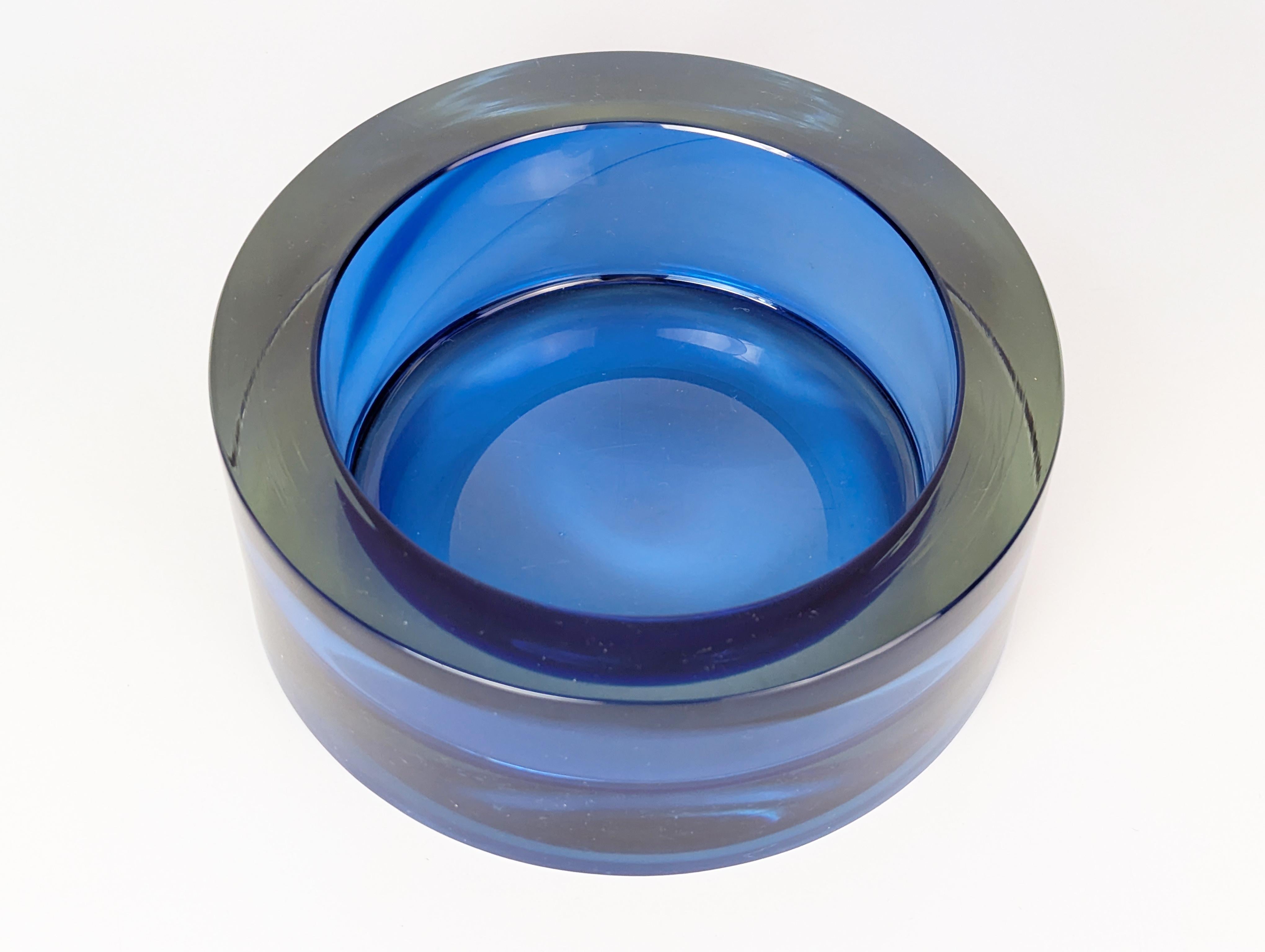 Italian Murano blue & clear sommerso glass centerpiece/bowl by Seguso For Sale