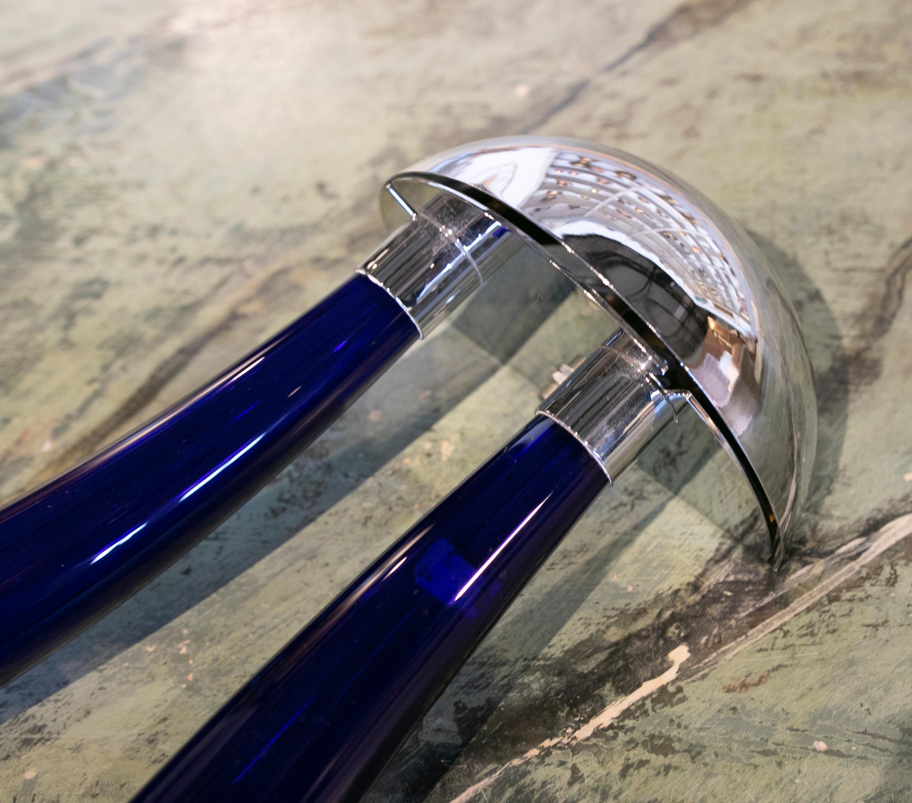 Wandleuchter aus blauem Muranoglas mit Stahlhalterung im Angebot 3