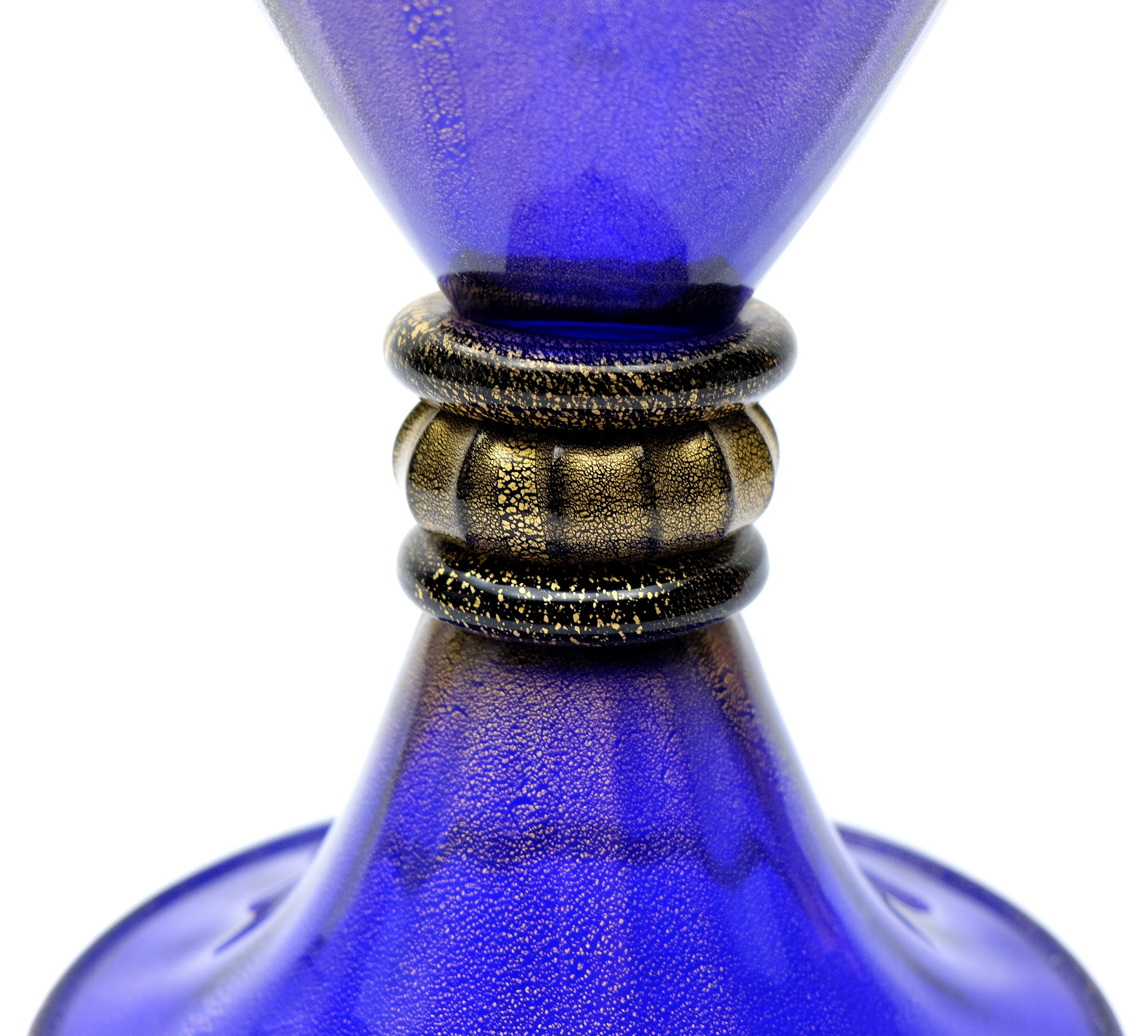 Murano Blue Glass 24-Karat Gold-Infused Vase von Gabbiani Venezia:: Italien im Angebot 8