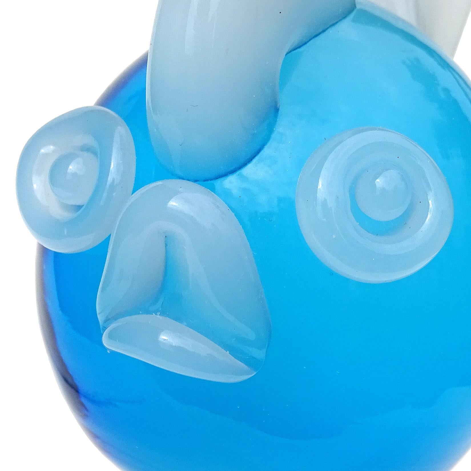 Murano Azul Blanco Opalescente Arte Italiano de Vidrio Figura de Pez Pisapapeles Escultura en Bueno estado para la venta en Kissimmee, FL