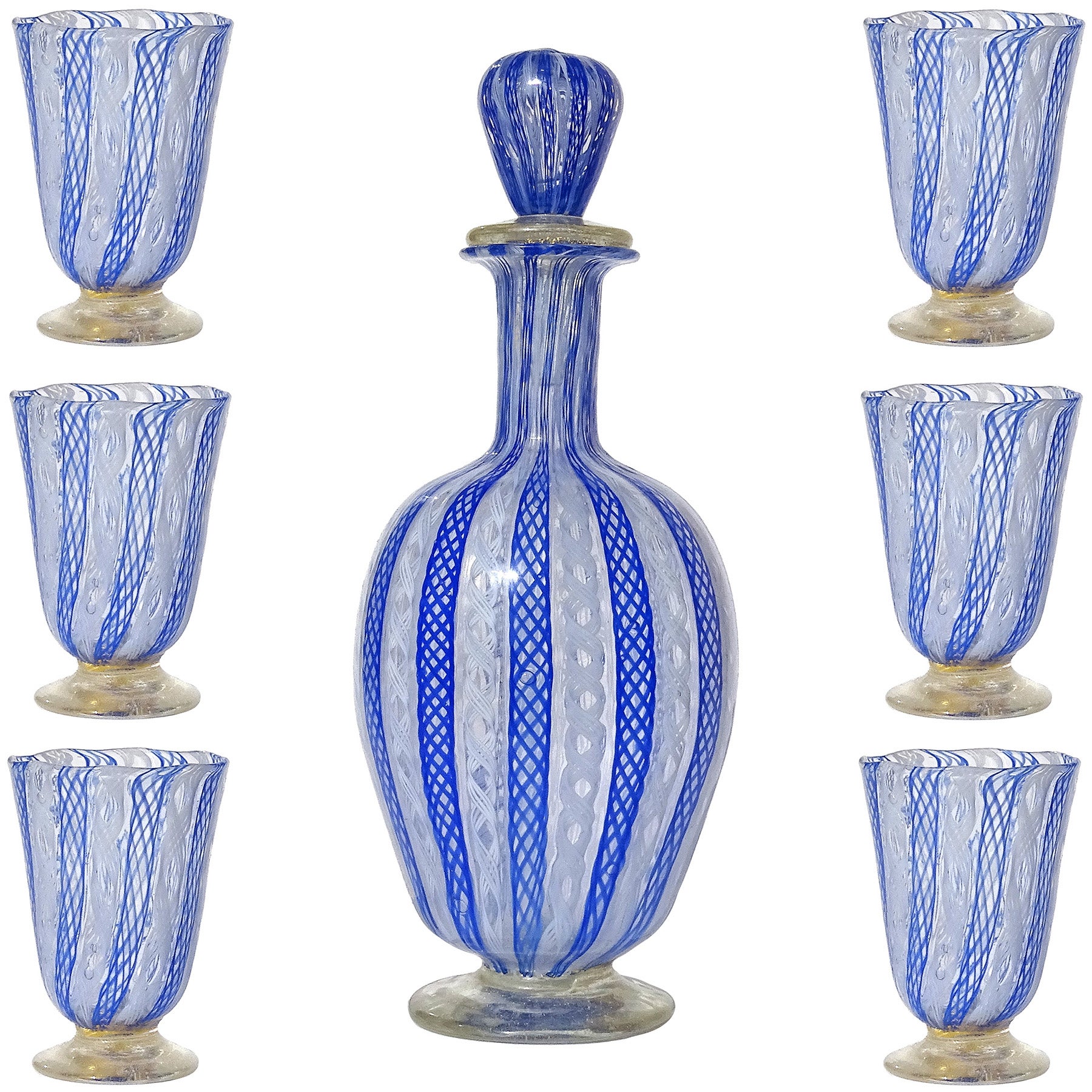 Ensemble de verres à décanter en verre d'art italien de Murano bleu et blanc avec rubans Zanfirico