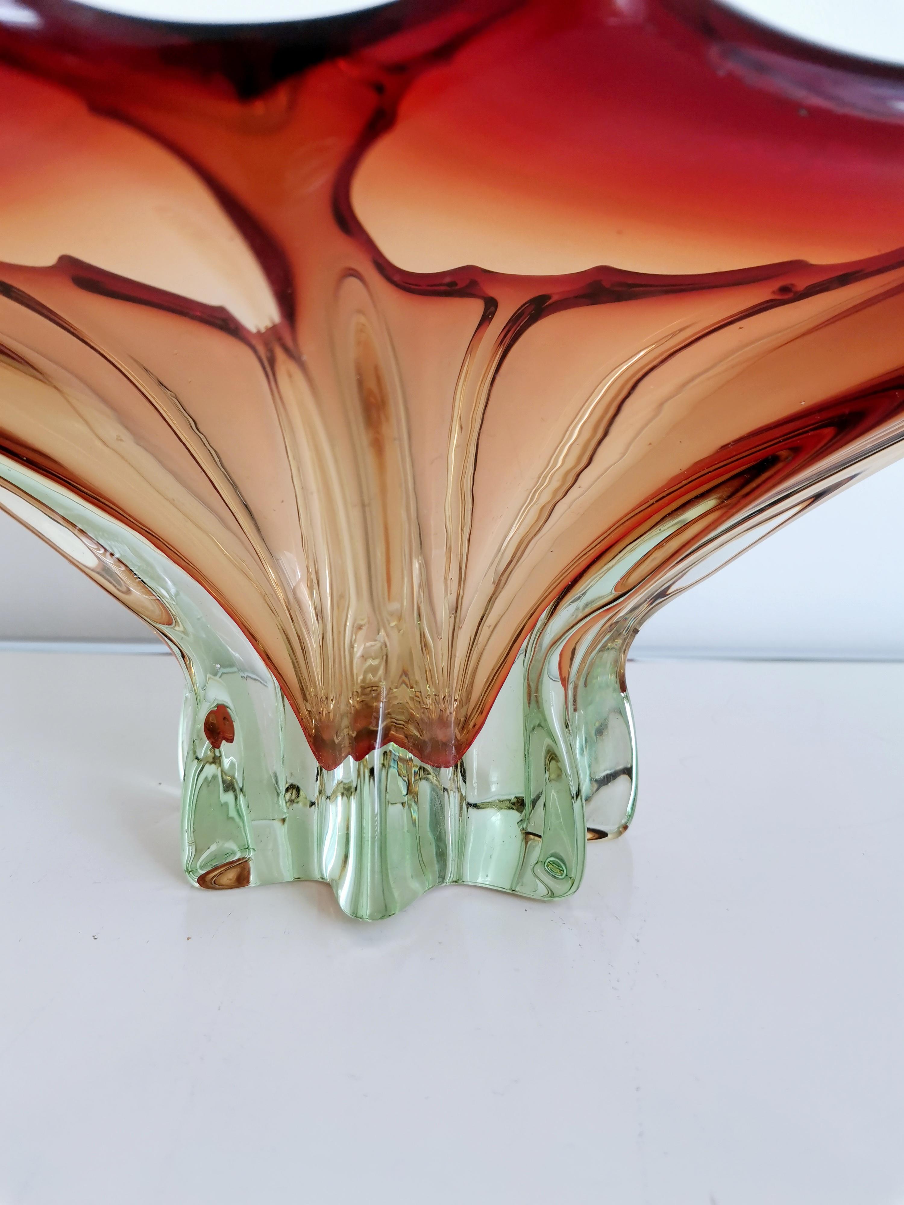 Mid-Century Modern Murano Bowl, Design by Fratelli Toso, 60's For Sale