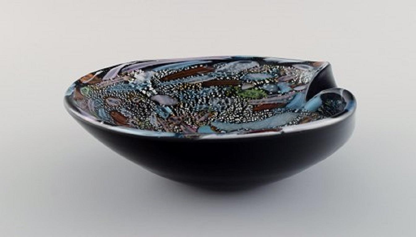Mid-20th Century Murano Bowl in Colorful Mouth-Blown Art Glass, Italian Design, 1960s For Sale