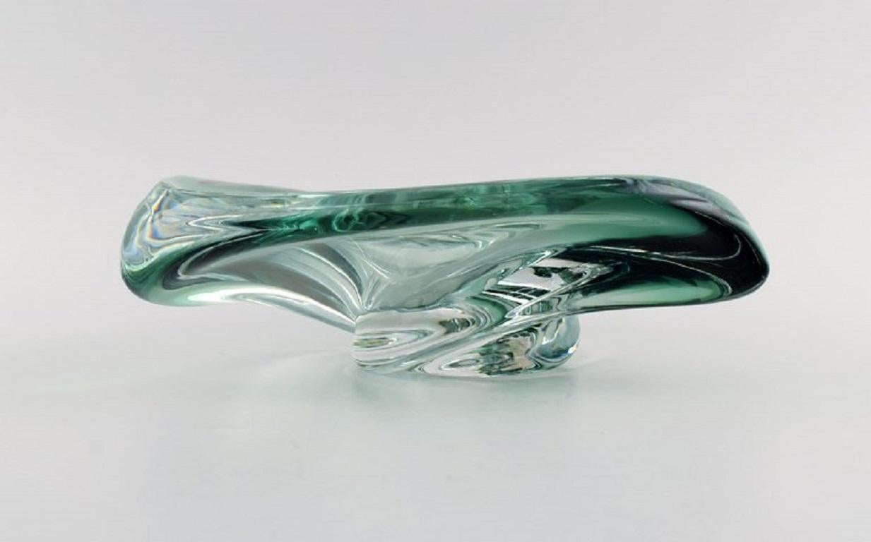 Italian Murano Bowl in Green Mouth-Blown Art Glass, Curved Design, Italy, 1980s For Sale