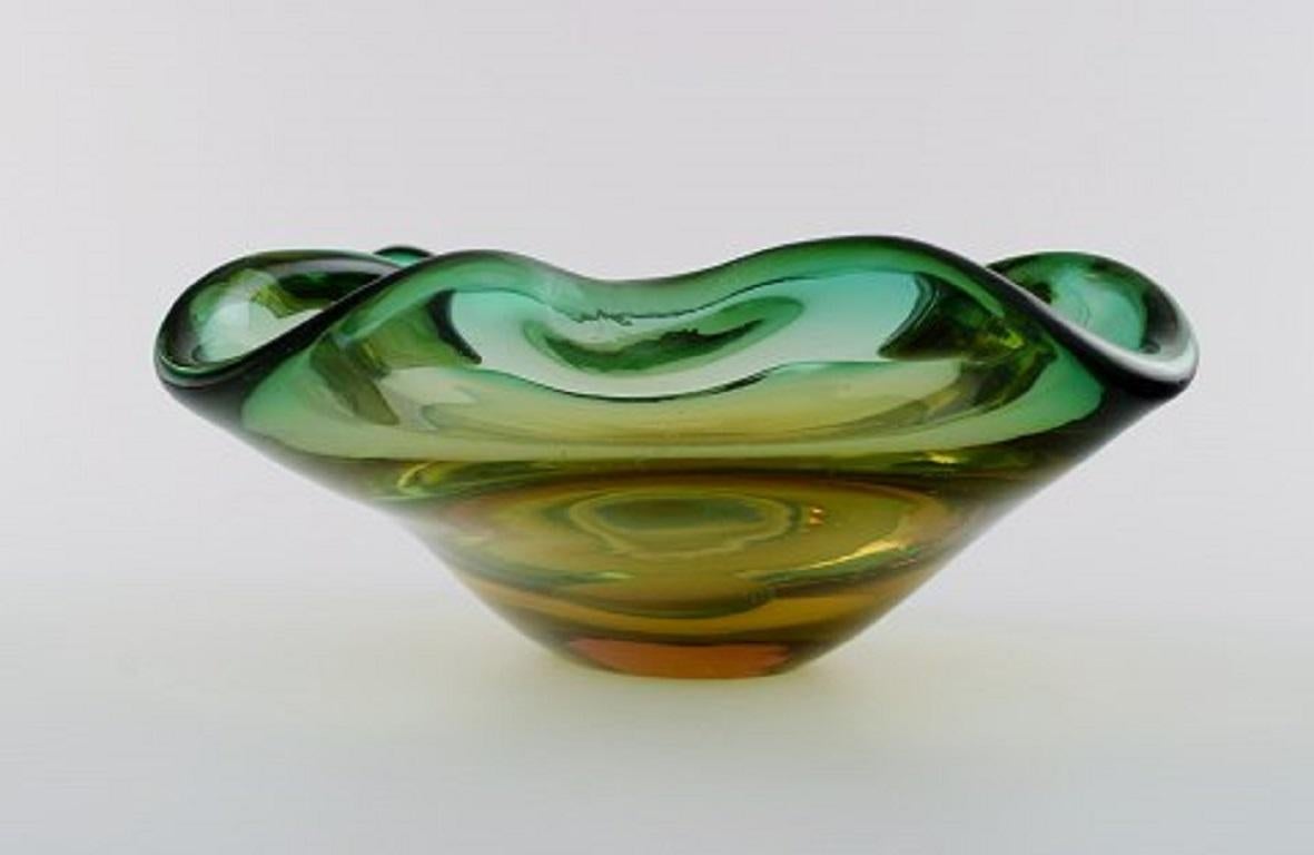 Murano Bowl in Greenish Mouth Blown Art Glass, Italian Design, 1960s In Excellent Condition In Copenhagen, DK