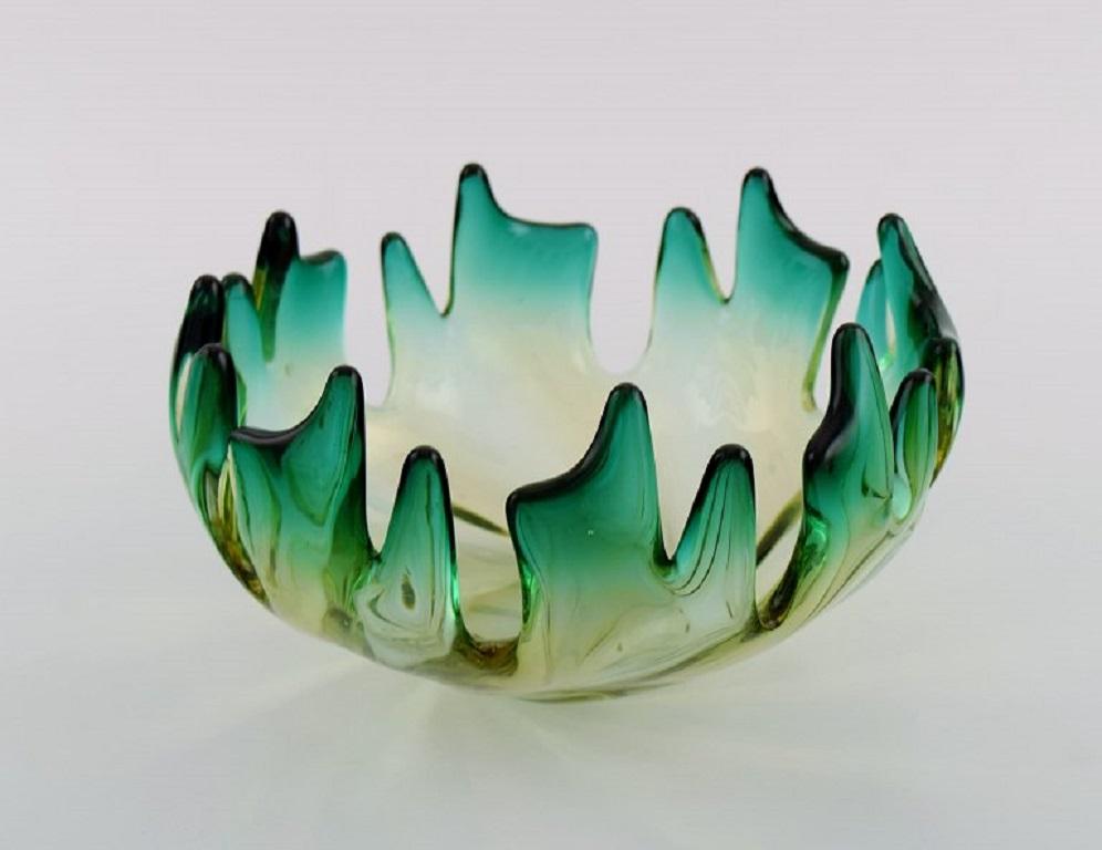 Organic Modern Murano Bowl in Mouth Blown Art Glass, Green and Yellow Shades, 1960s