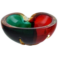 Murano Bowl in Red and Green Mouth Blown Art Glass. Italian Design, 1960s