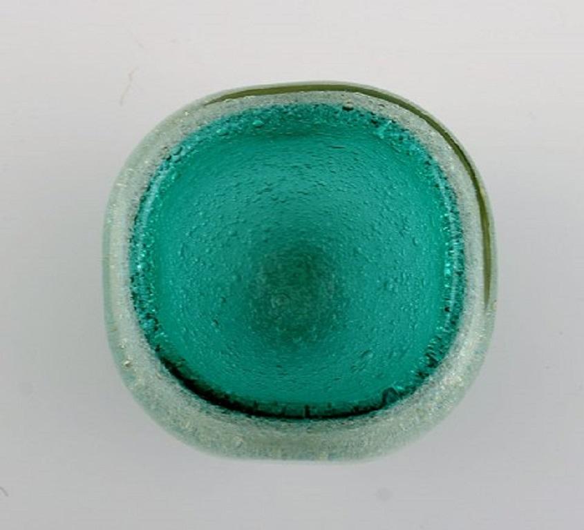 Mid-Century Modern Murano Bowl in Turquoise Mouth Blown Art Glass with Inlaid Bubbles