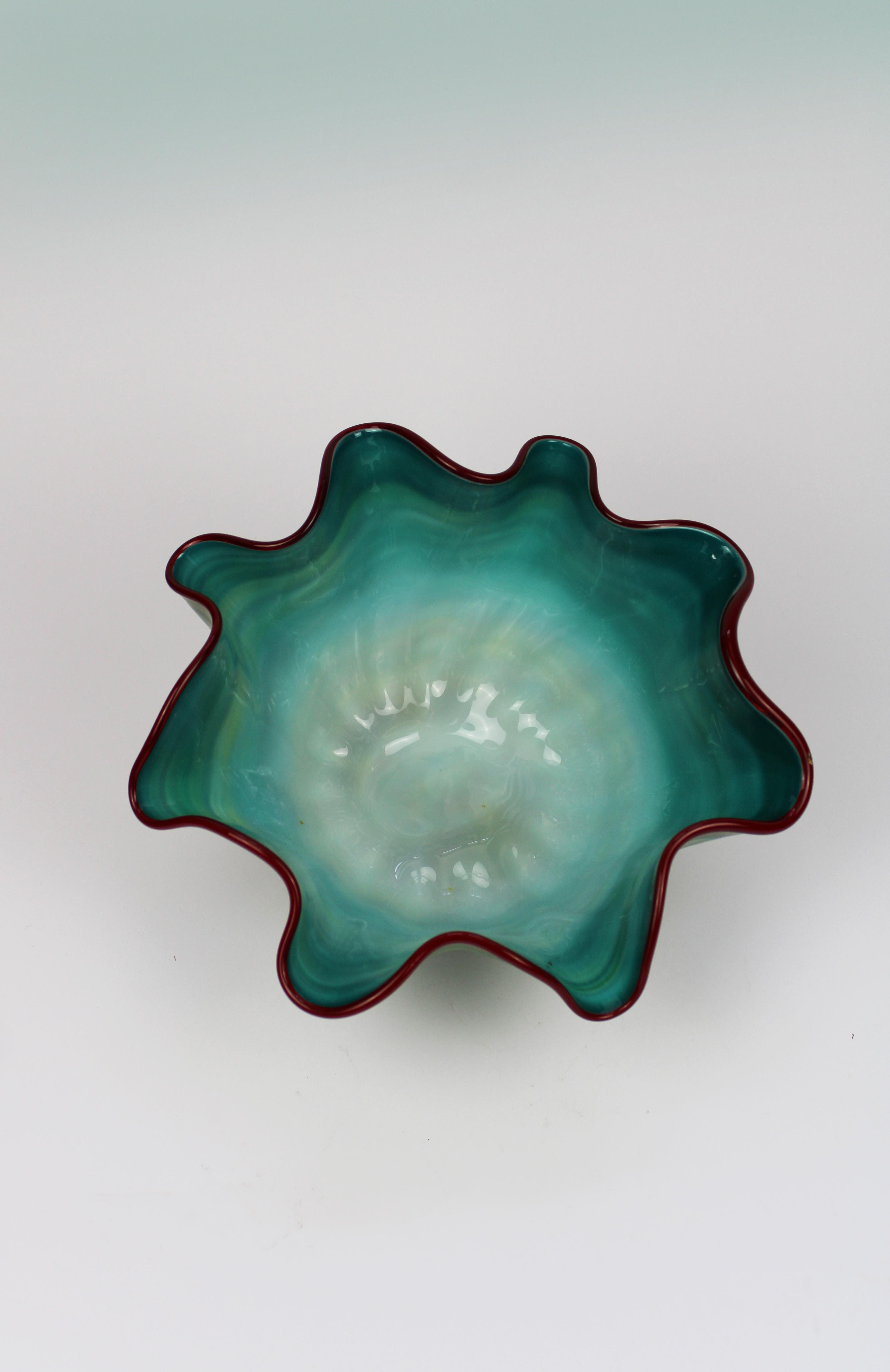 Murano Schale Organische mehrfarbige Streifen Glas handgefertigt 20. Jahrhundert Italien (Moderne der Mitte des Jahrhunderts) im Angebot