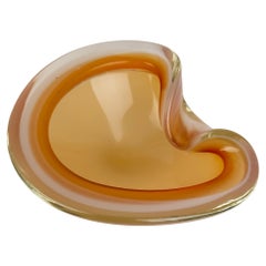 Murano Bowl Shell / Ashtray in Peach -Orange Sommerso Glass Seguso Italy, 1970s