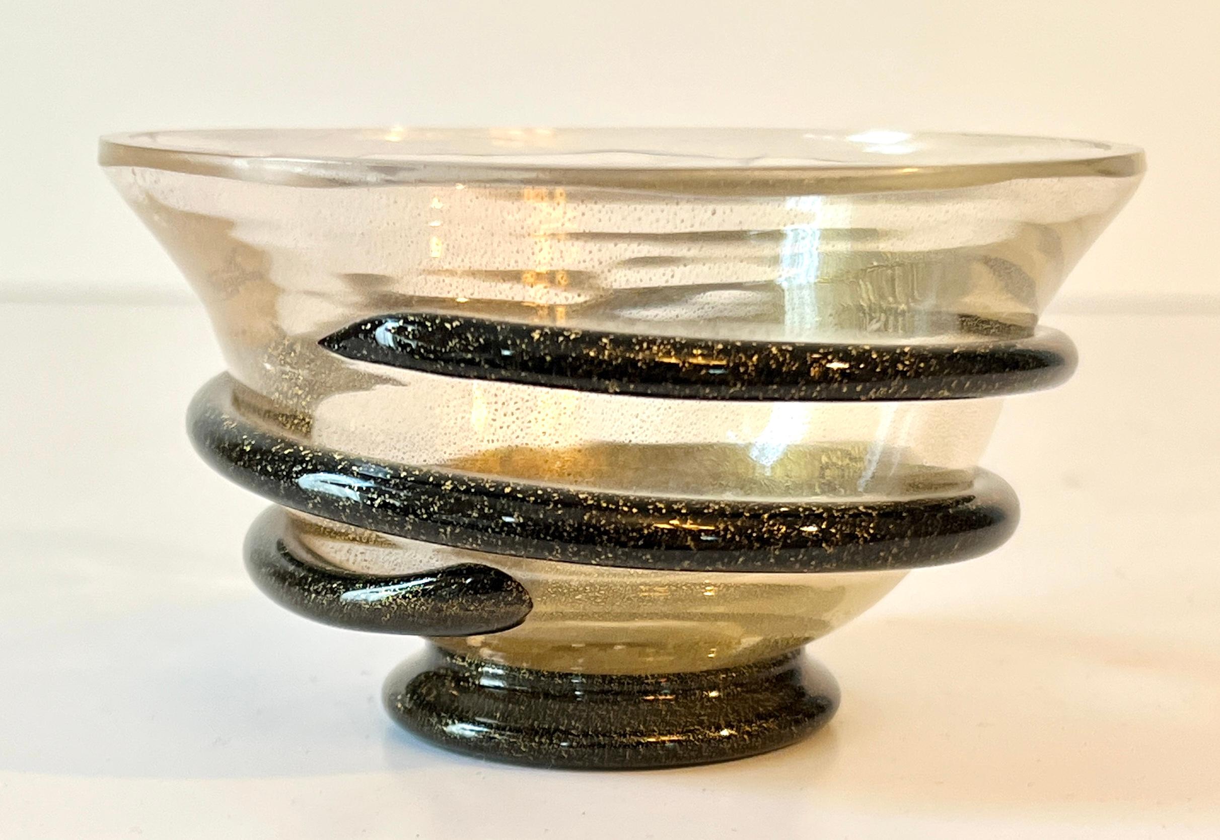Fait main Bol Murano avec spirale sombre de mouchetures Brown et Gold en vente