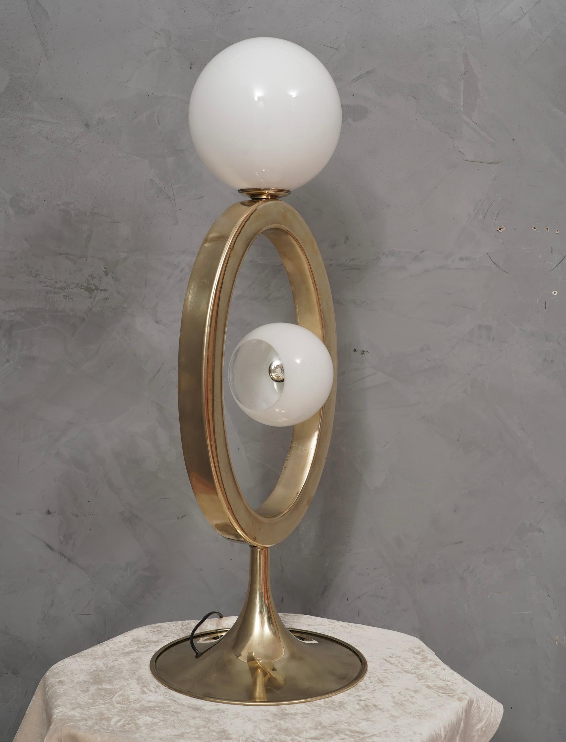 Murano-Tischlampe aus Messing und Glas aus der Mitte des Jahrhunderts, 1990 im Angebot 2
