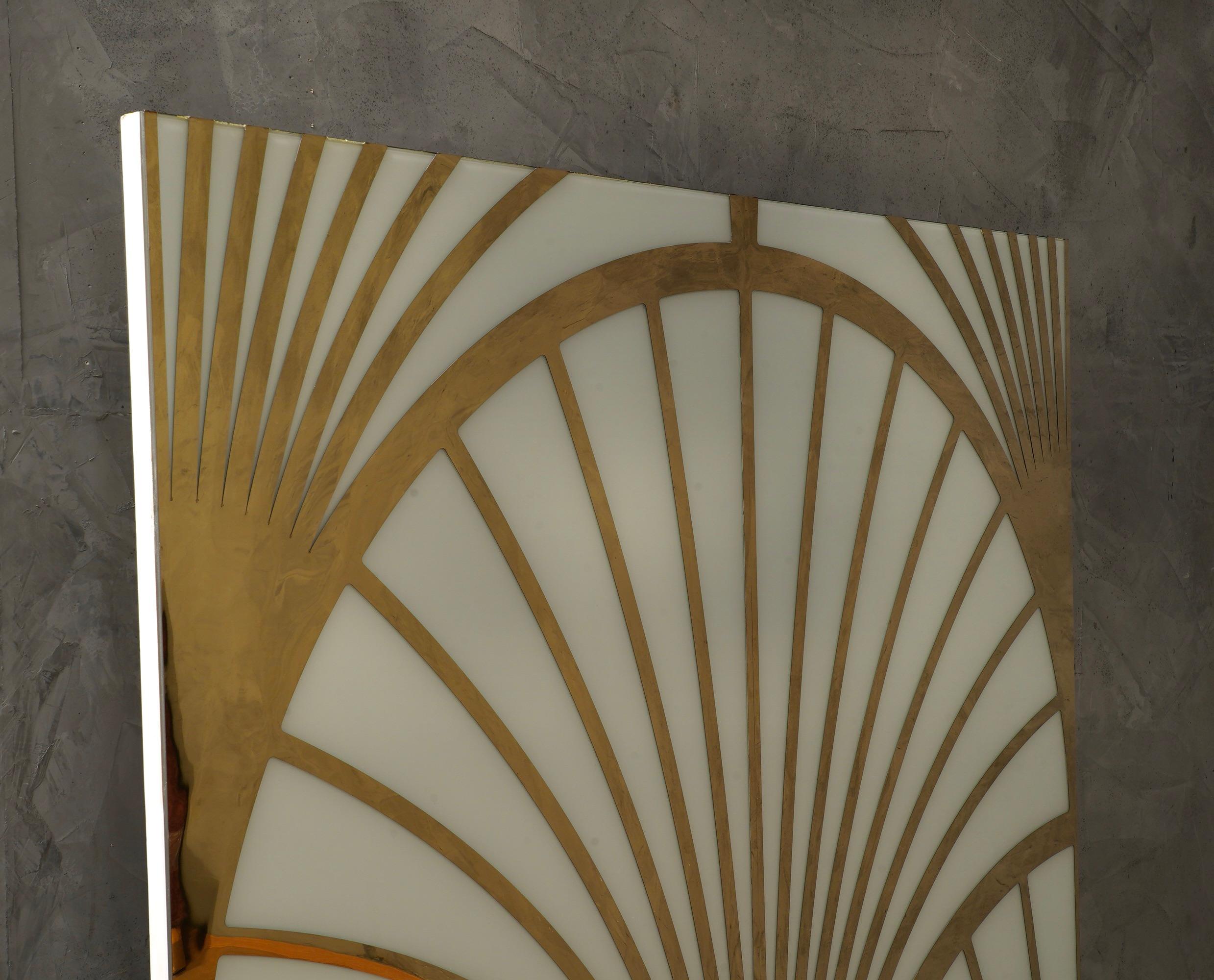 Mid-Century Modern Panneau mural en laiton et verre de Murano (55x55 pouces), 2020 en vente