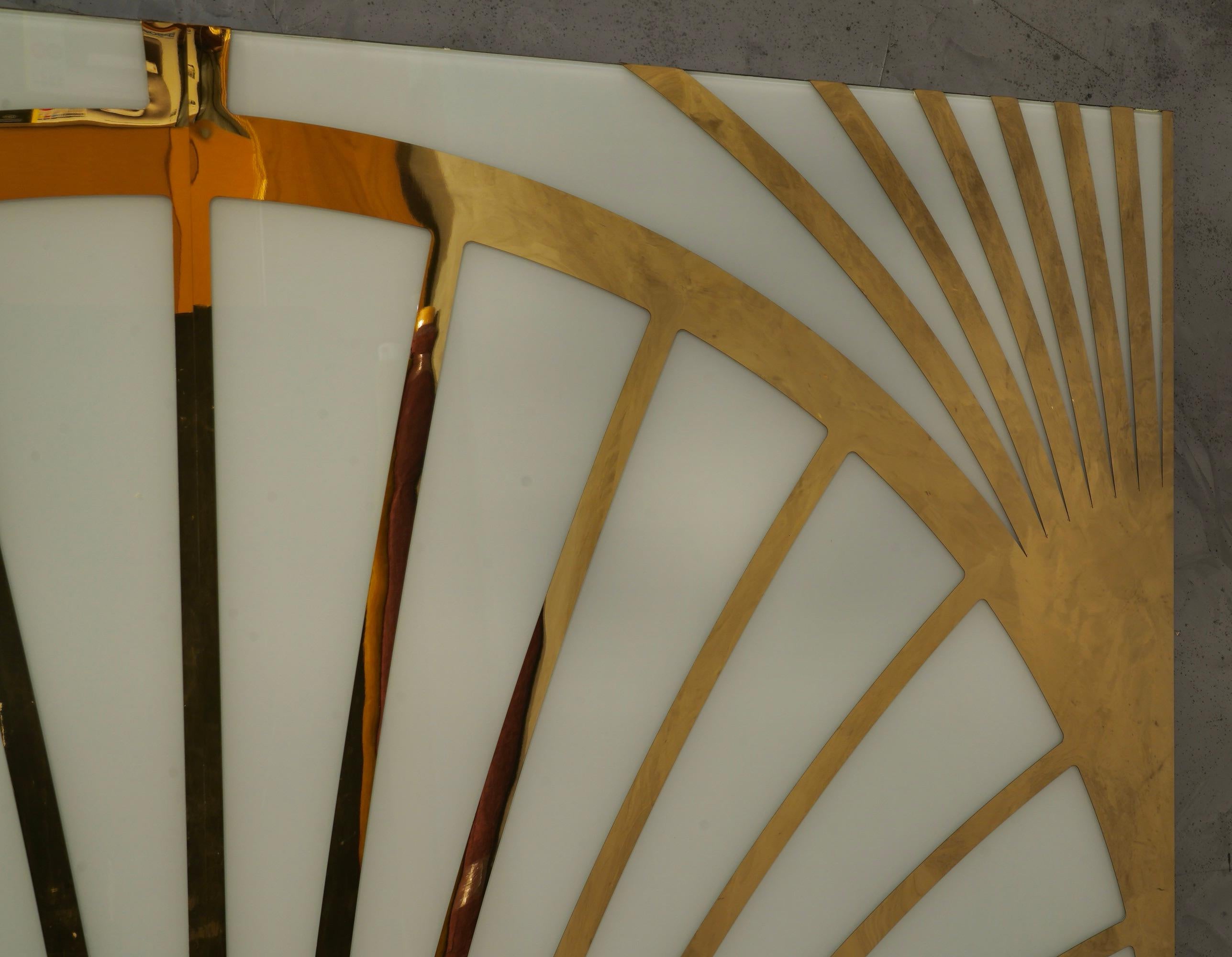 italien Panneau mural en laiton et verre de Murano (55x55 pouces), 2020 en vente