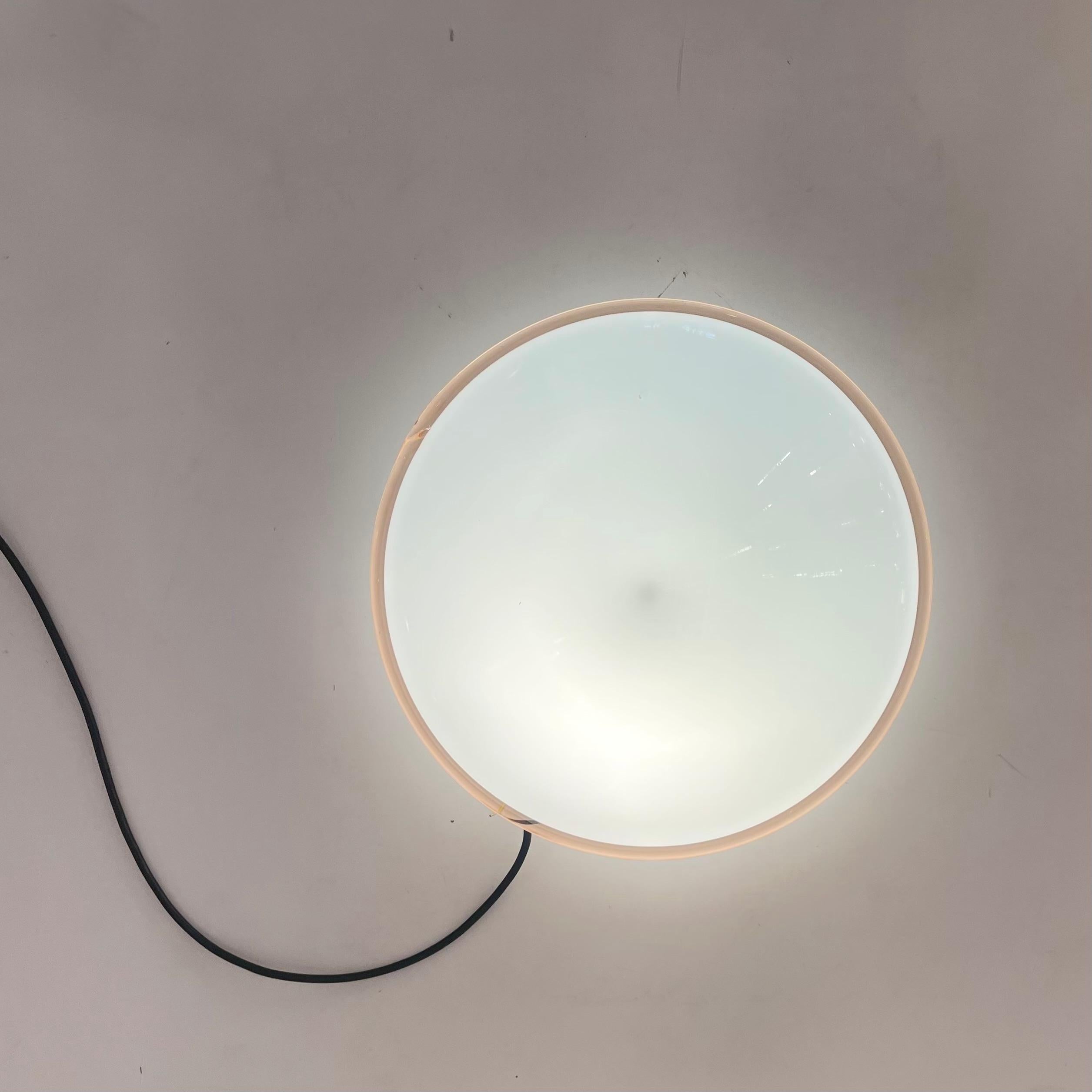 Italian ceiling or wall lamp in smooth conic white Murano glass with a pink peach edging and a white enameled base from the 1970’s.
-
Origin: Italy
Design period: 1970’s
Materials: glass, metal
Color: white, pink
Dimensions: H 40 x D 18 cm
