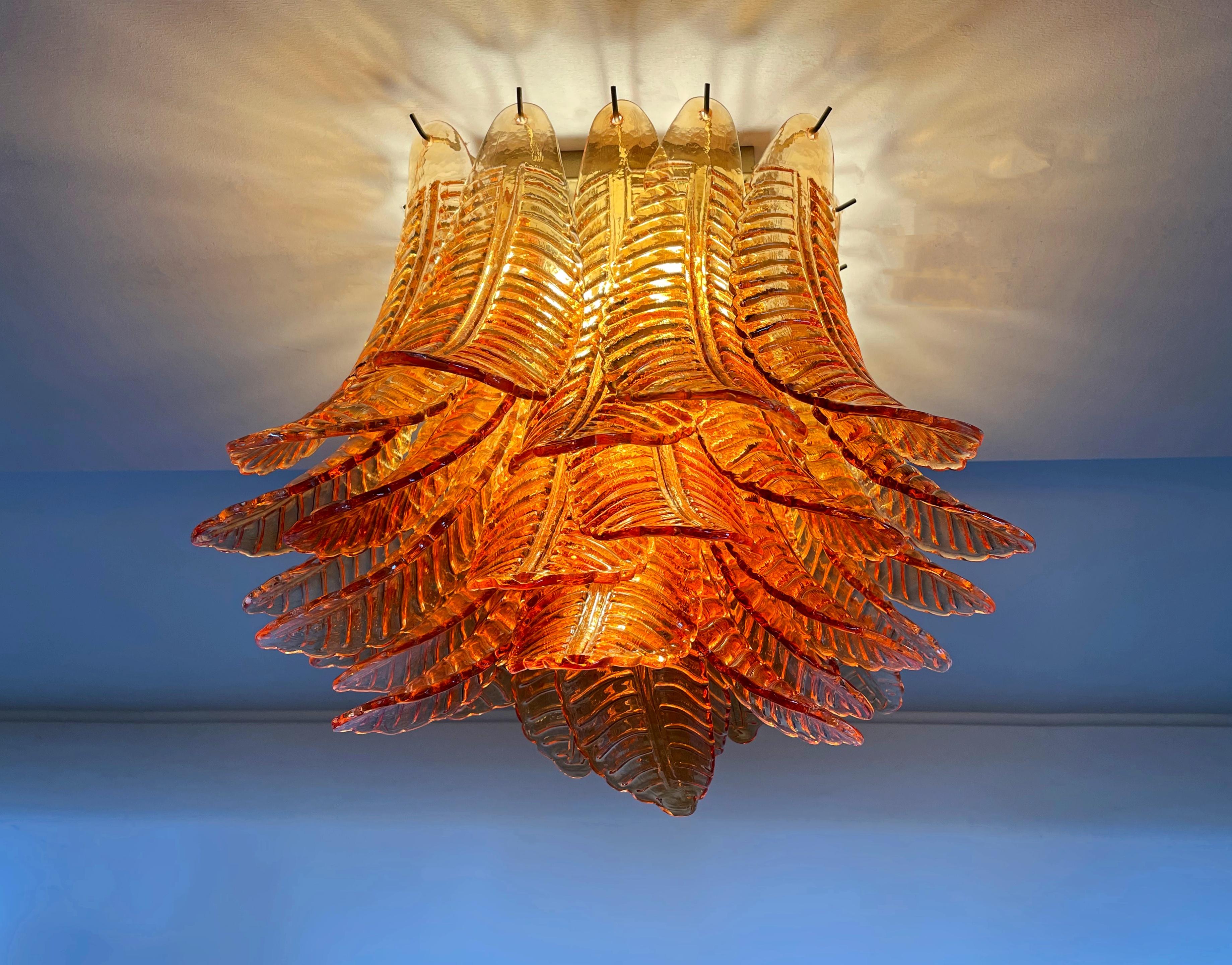 Murano ceiling lamp – 32  amber felci glasses in vendita 3