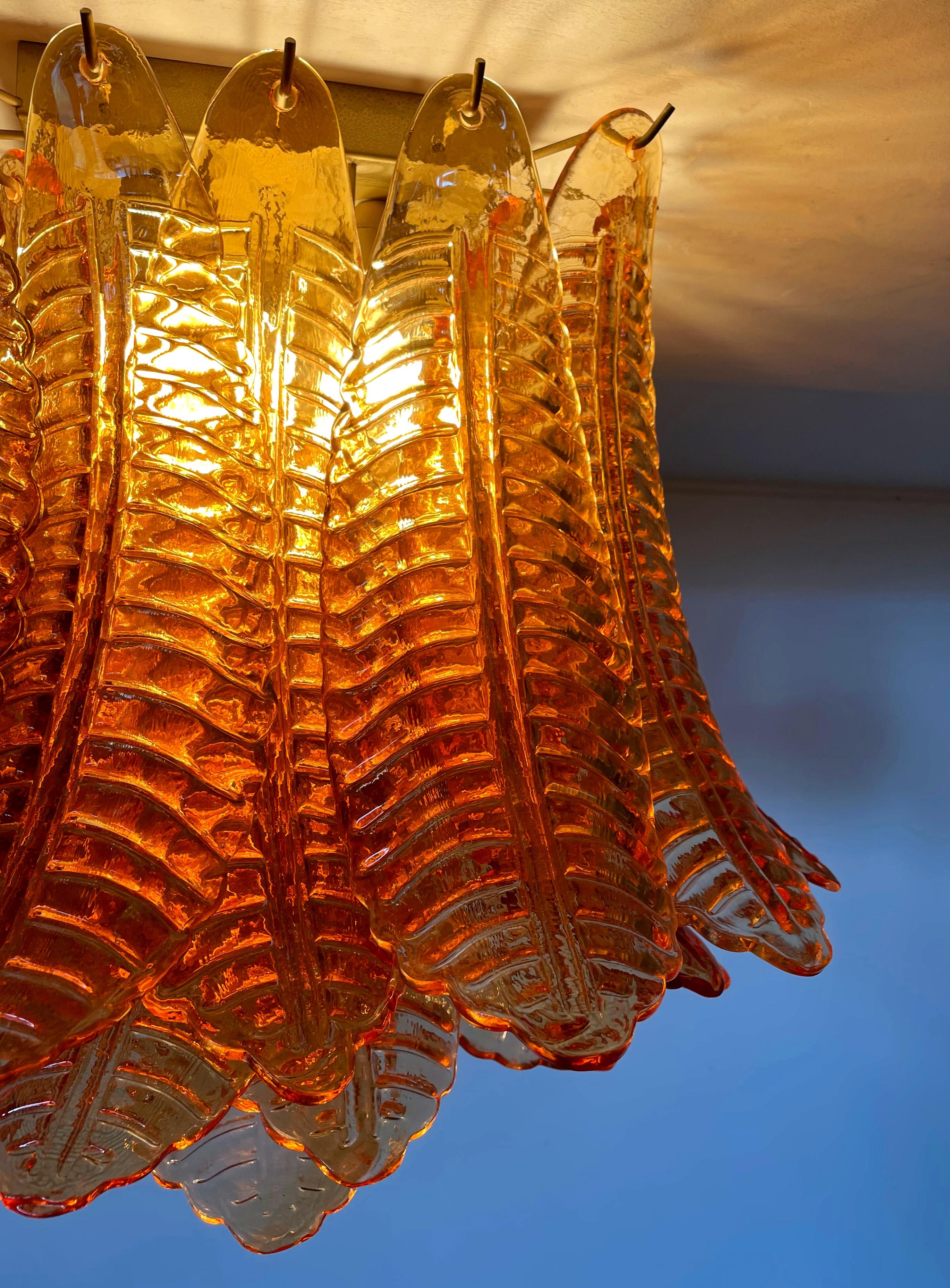 Murano ceiling lamp – 32  amber felci glasses in vendita 1