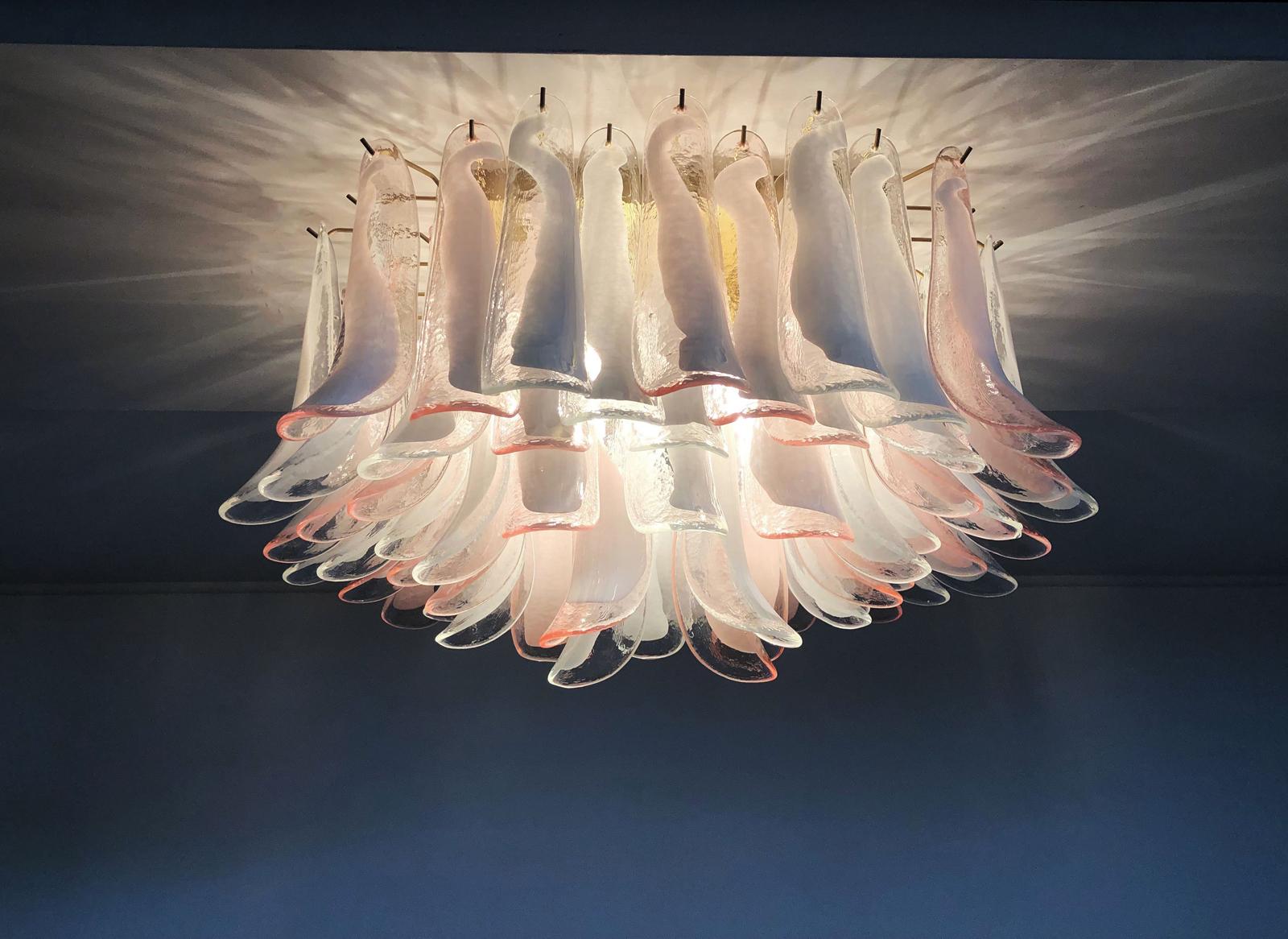 Murano Ceiling Lamp, 64 Trasparent and Pink Lattimo Glass Petal For Sale 3