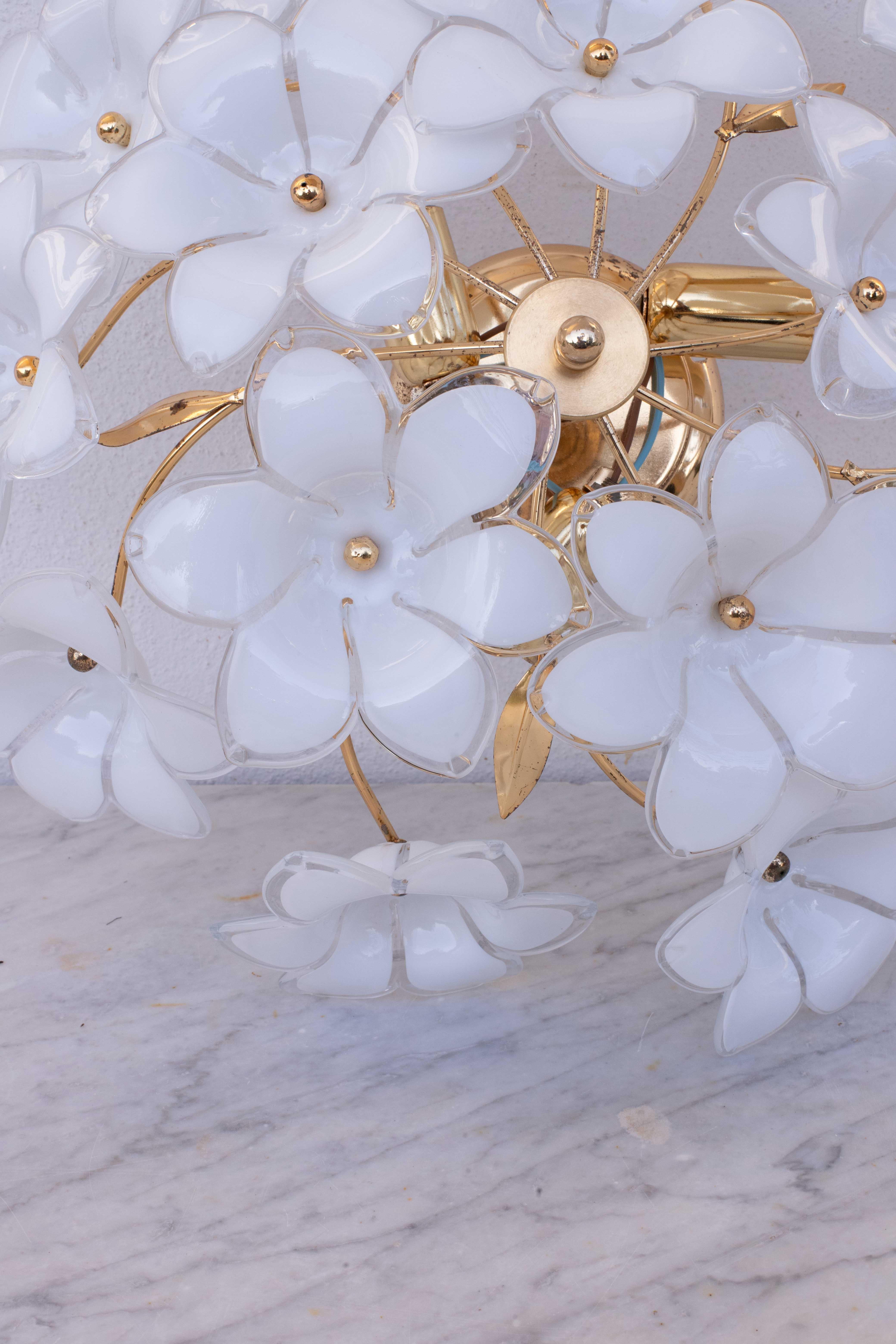 Lámpara de techo de Murano Flores blancas, 1970 en venta 5