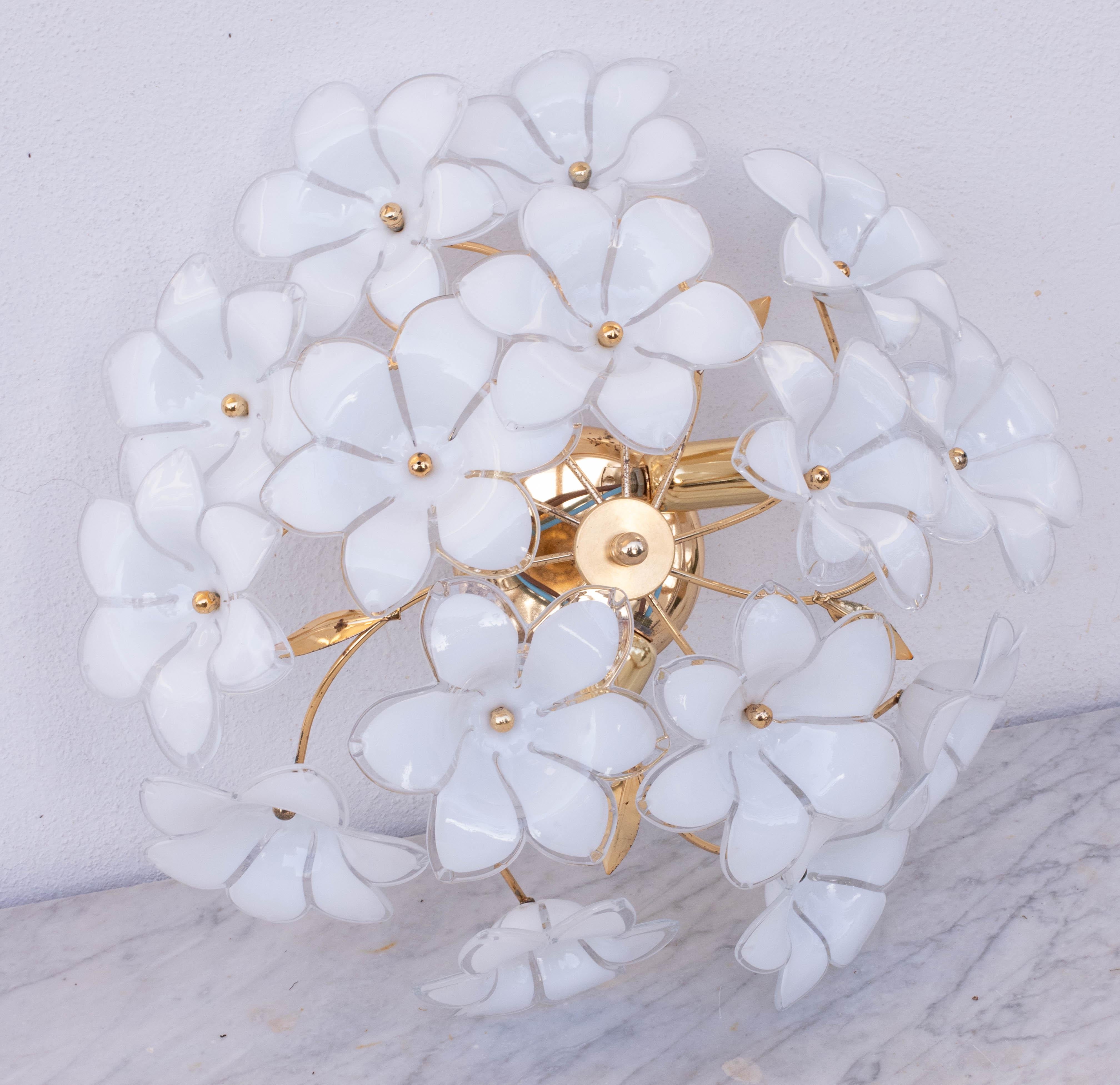 Lámpara de techo de Murano Flores blancas, 1970 en venta 6