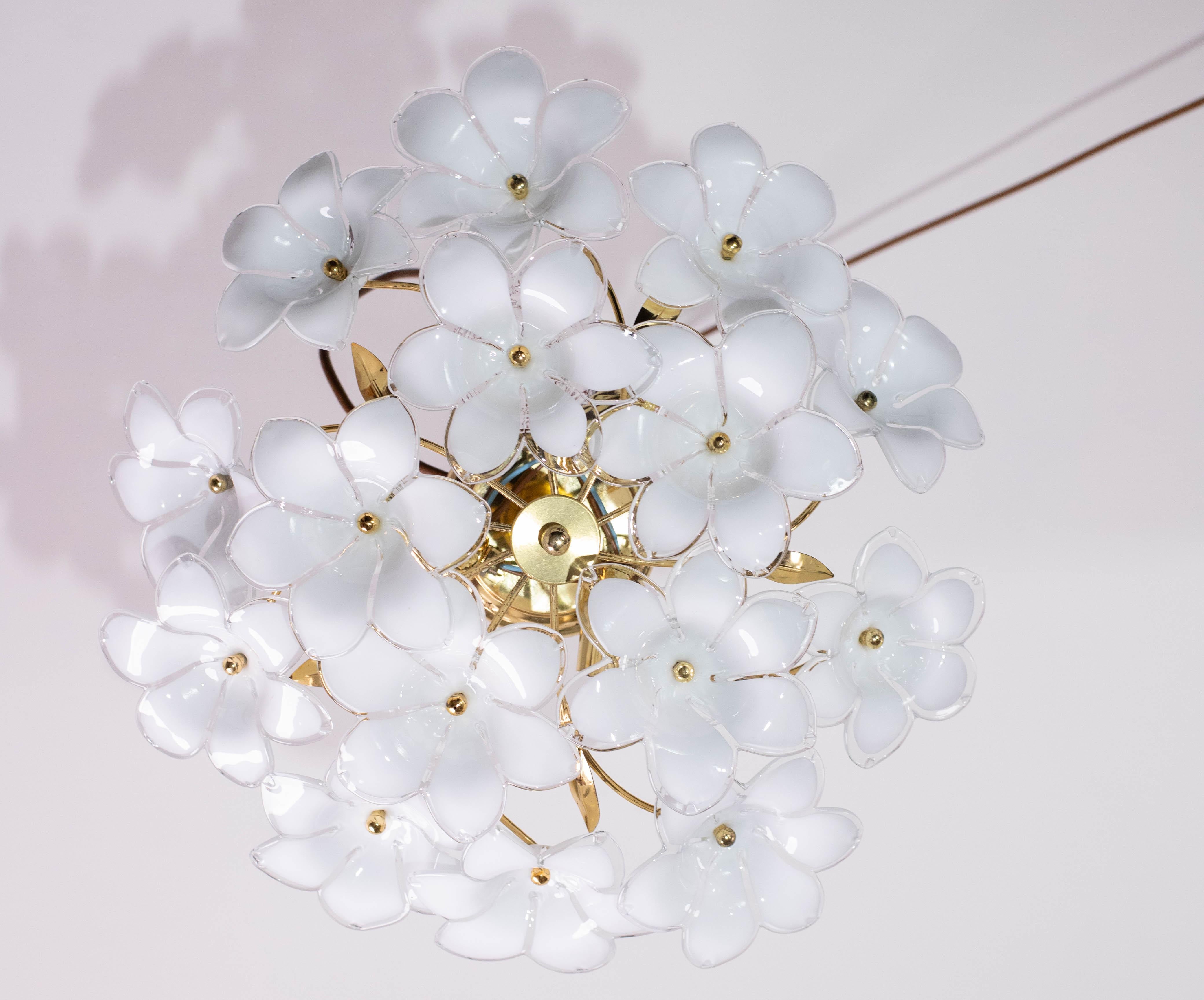 Lámpara de techo de Murano Flores blancas, 1970 en venta 7