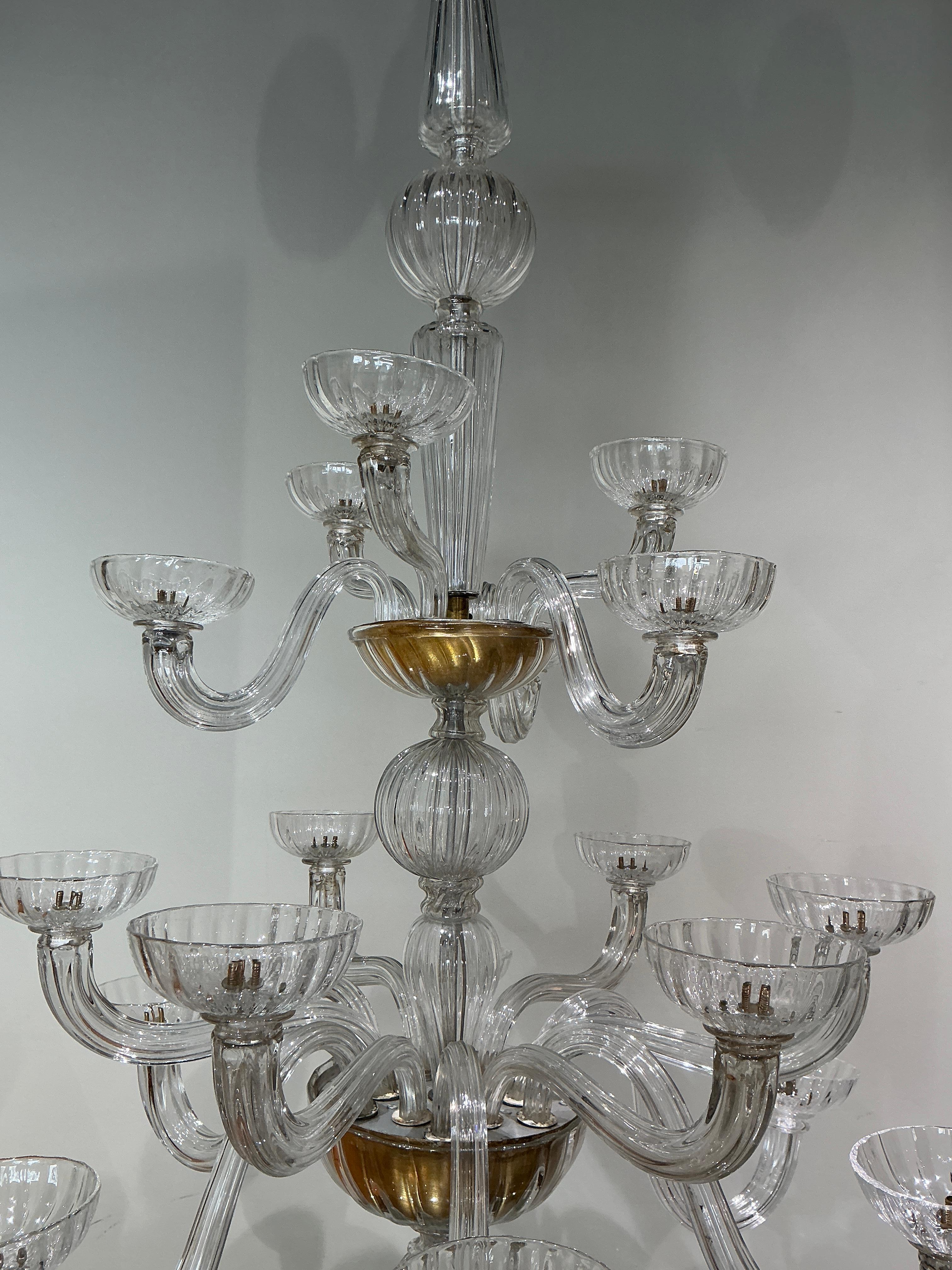 Mid-Century Modern Murano chandelier 16 lights attributed to Seguso circa 1940 For Sale