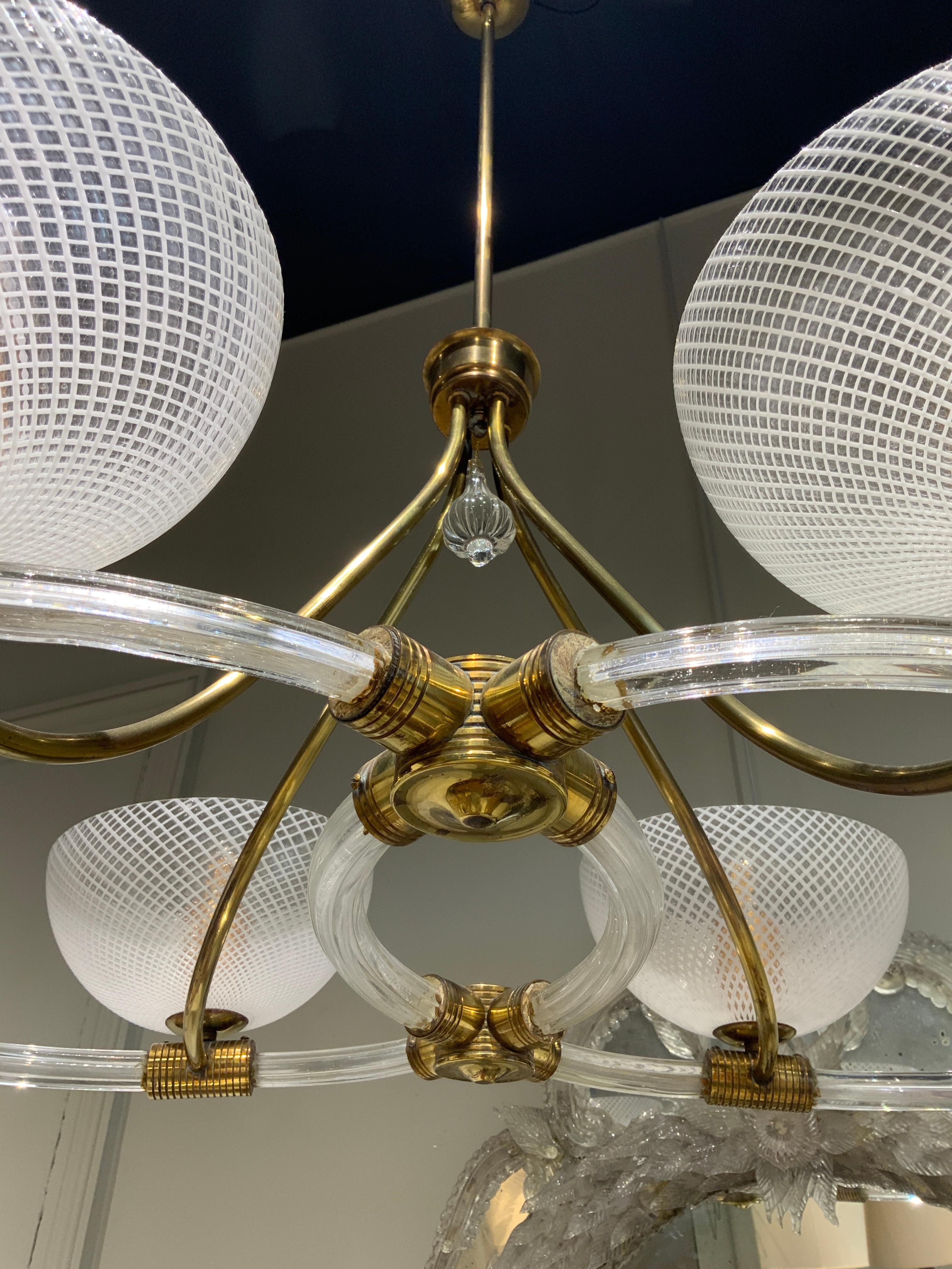 Murano chandelier circa 1940 attributed to Seguso In Good Condition For Sale In PARIS, FR
