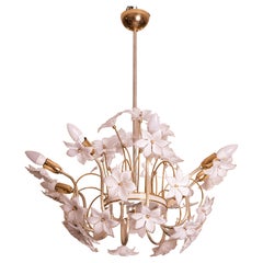 Murano chandelier full of white flowers, 1970s