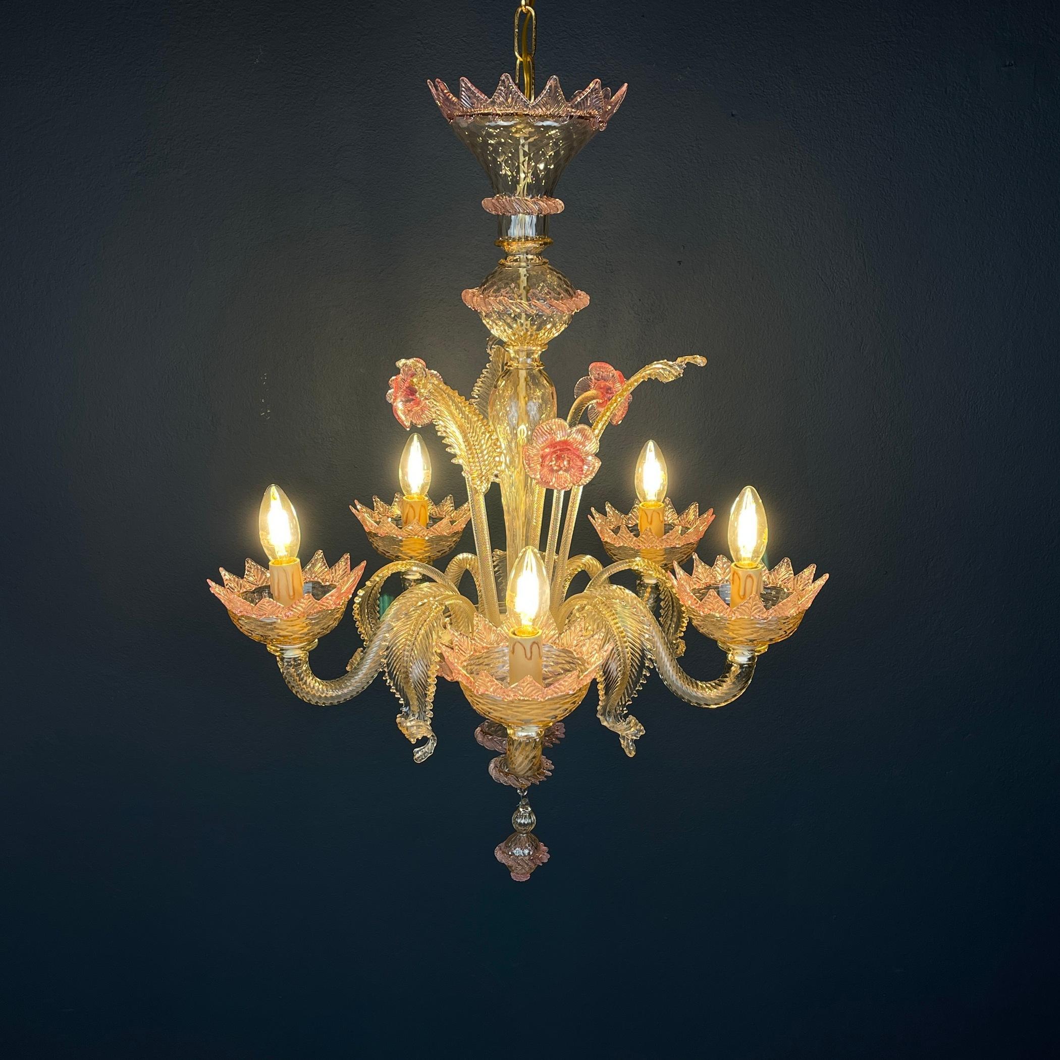 Murano chandelier Italy 1980s Pink and clear For Sale 5