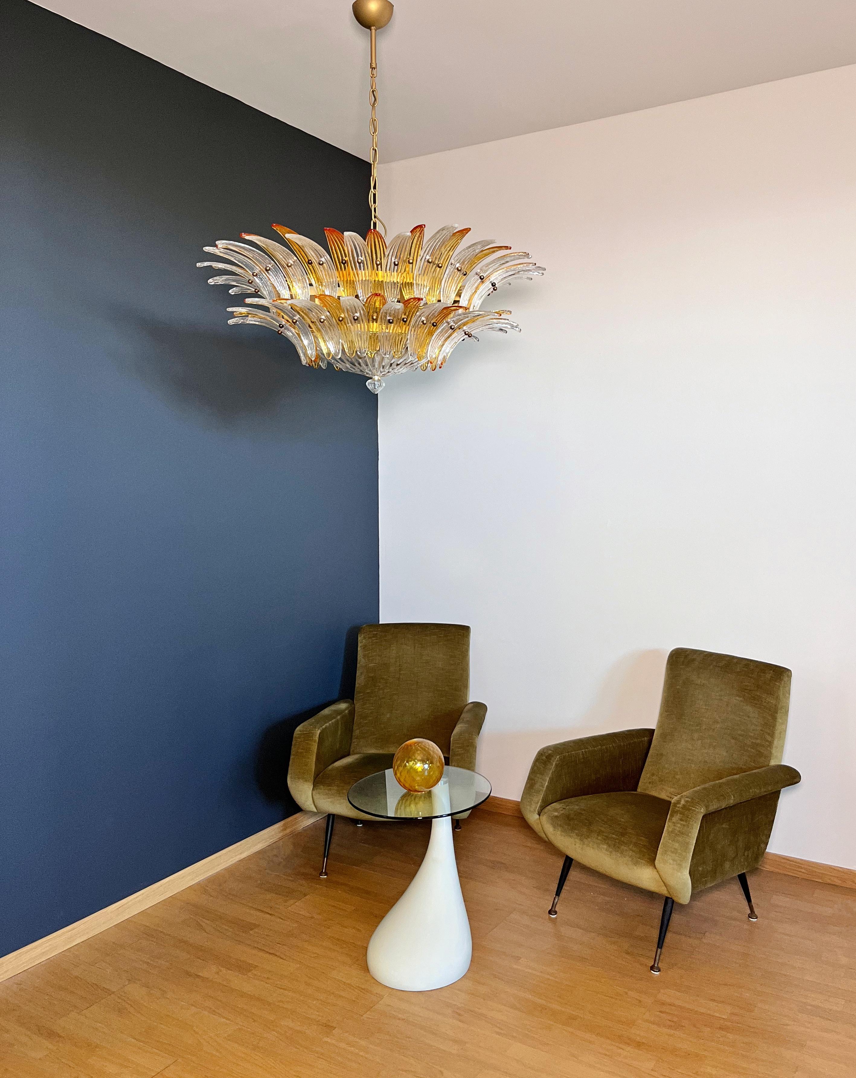 Italian Murano Chandelier Original Palmette, two levels, 82 amber and clear glasses in vendita
