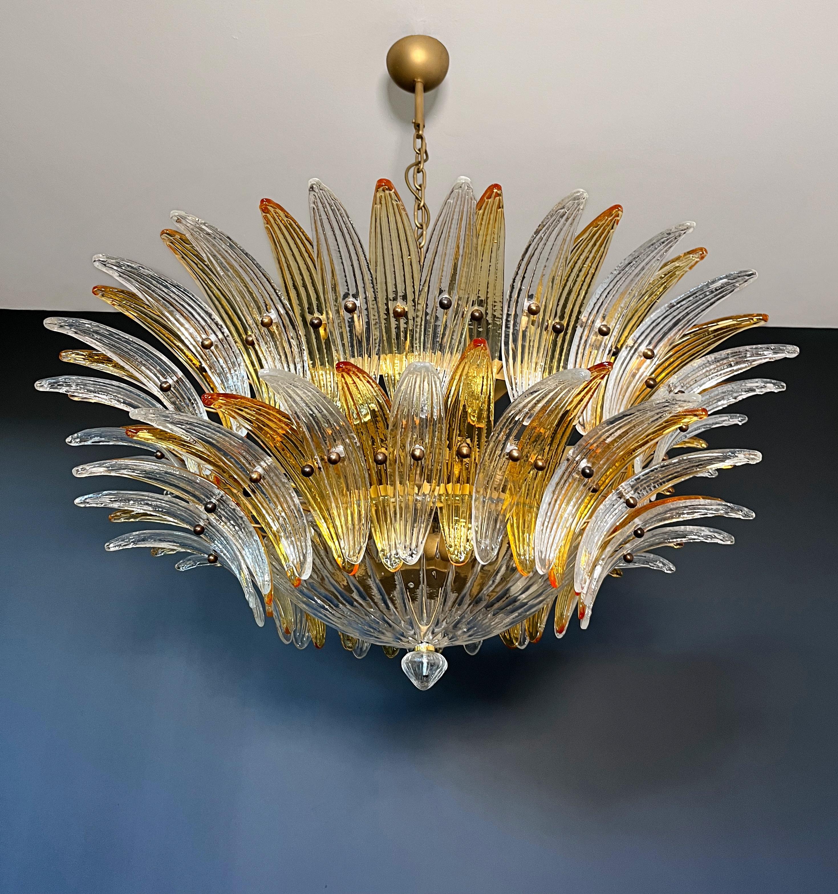 Vetro artistico Murano Chandelier Original Palmette, two levels, 82 amber and clear glasses in vendita