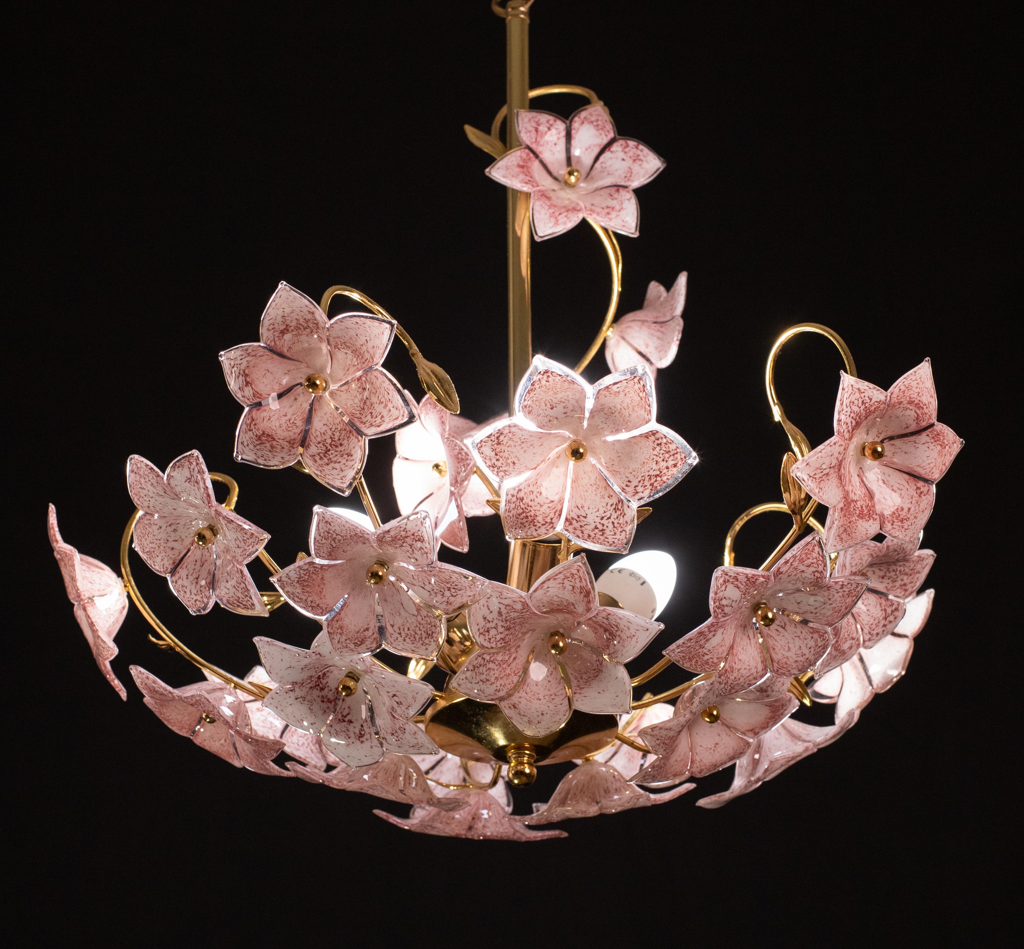 Murano Chandelier Pink Flowers, 1970 In Good Condition For Sale In Roma, IT