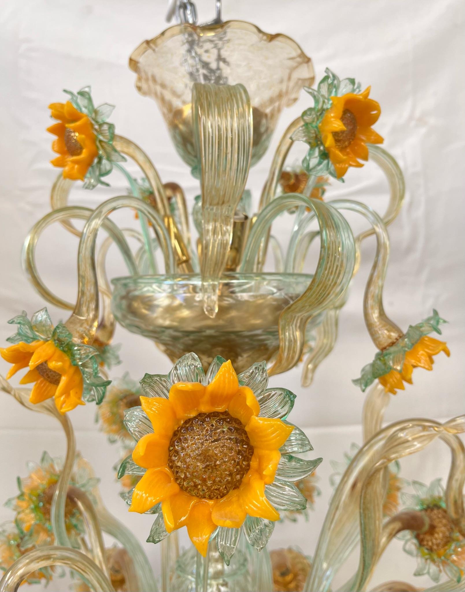 Murano Chandelier with 8+4 Sunflowers Lights In Good Condition For Sale In Monselice, PD